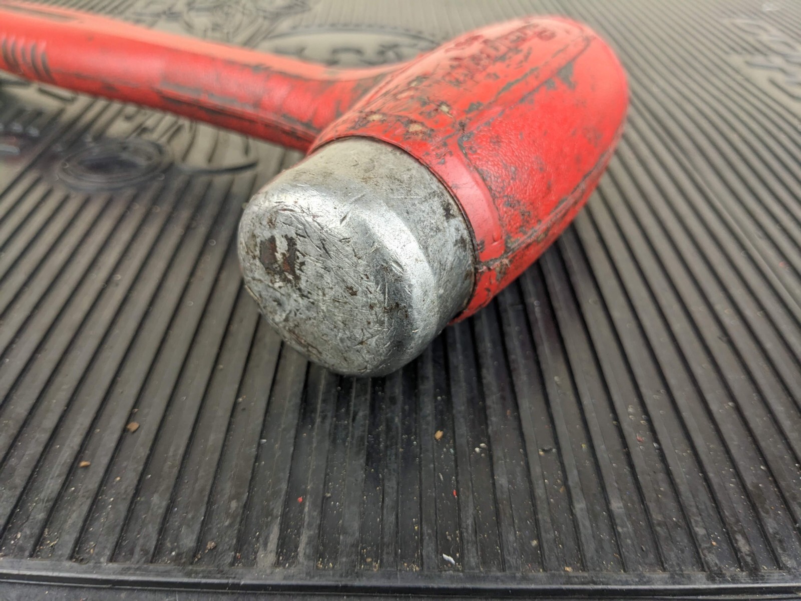 #bc022 Snap On HBBD40 RED 40 oz Ball Peen Soft Grip Dead Blow Hammer