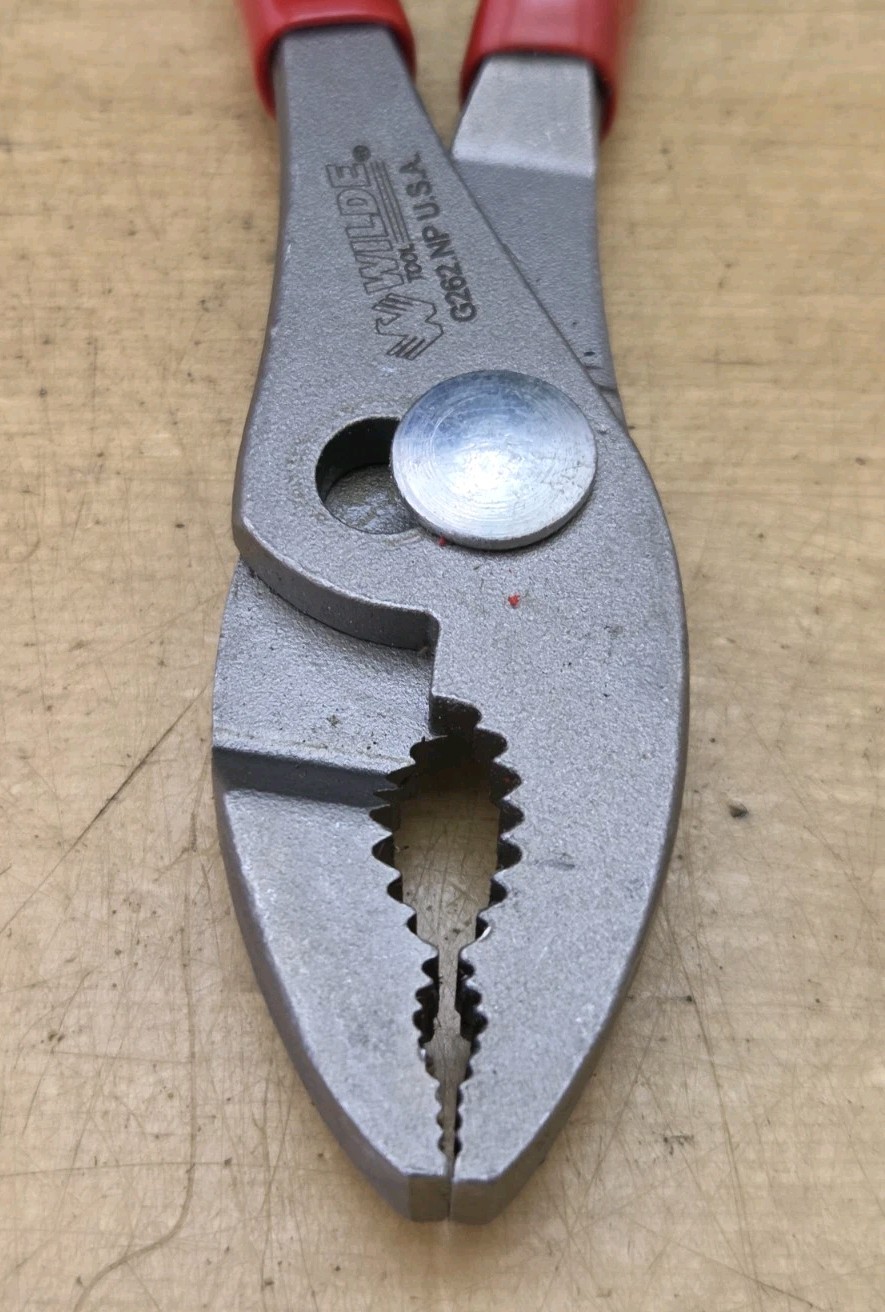 Wilde G262NP – 6-1/2″ Long Soft Grip Slip Joint Pliers- Like New