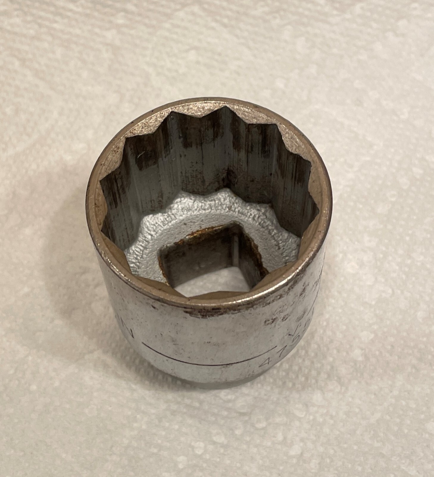 Craftsman 47551 3/4″ Drive, 1 7/16″ – 12 Point Socket Tool