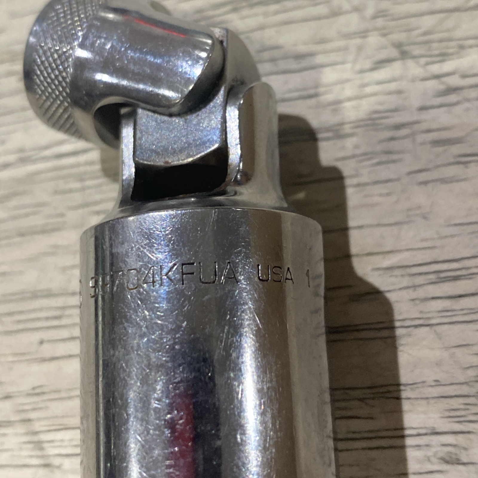 Snap On 3/8″ Drive 13/16″ Spark Plug Socket Universal Swivel S9704KFUA USA