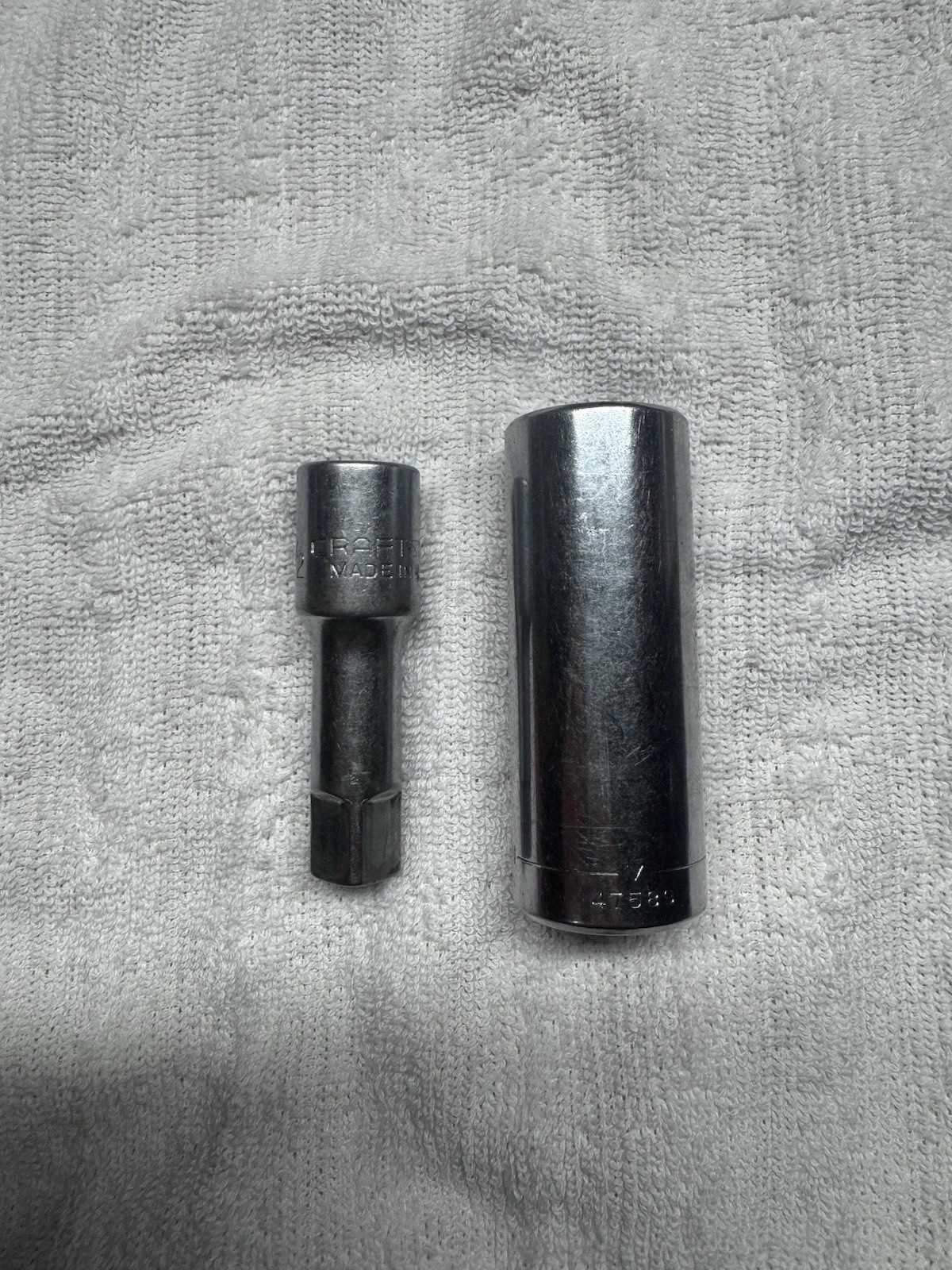 Craftsman USA -v- Series 1/2 Inch Extension And 15/16 6pt Deep Well Socket
