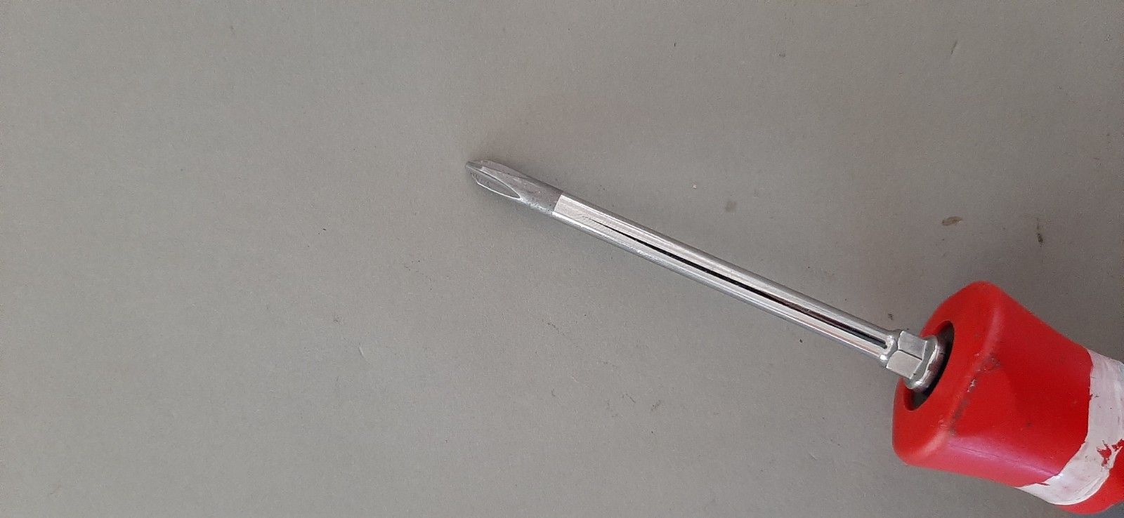 Snap-on SHDP31IR No # 1 Phillips Red Gray Instinct Grip Screwdriver USA Marked