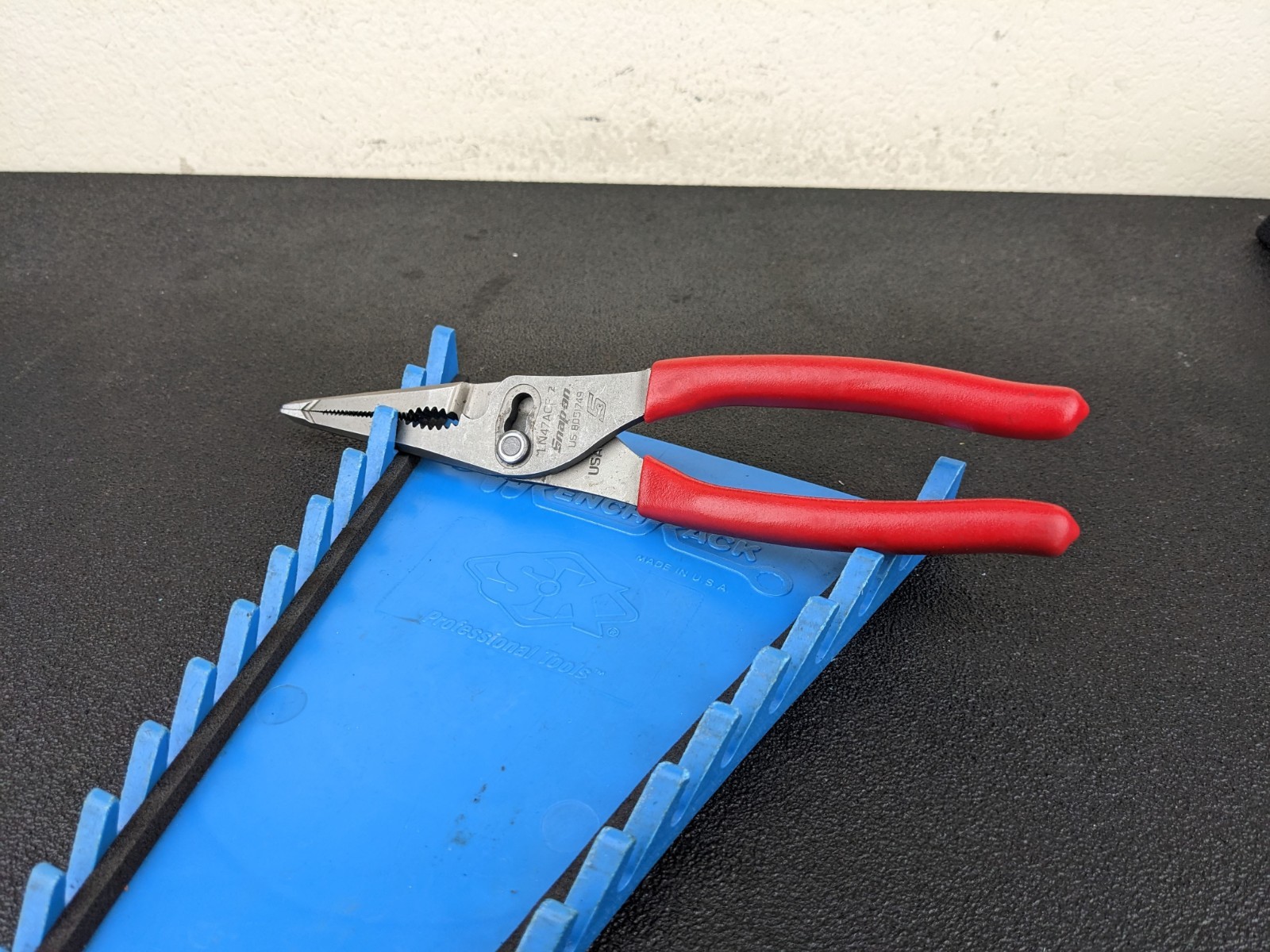 #bo172 SNAP ON LN47ACF 9″ Talon Grip Long Nose Slip Joint Pliers RED USA TOOLS