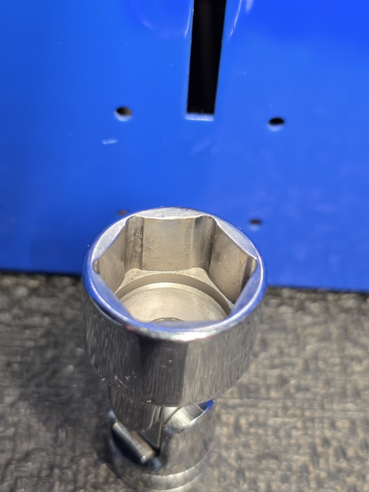 Snap-on Tools FS24 3/4″ 6-Point 3/8″ Drive Swivel Universal Shallow Socket