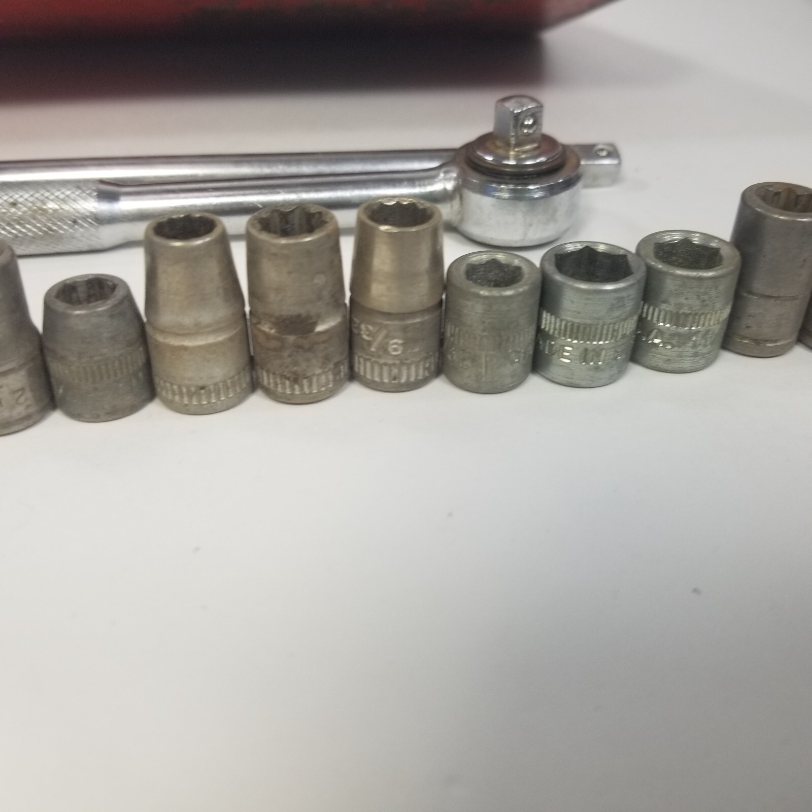 Vintage Buffalo Ratchet & Socket Set 17Piece 1/4″ Drive w/ Metal Case