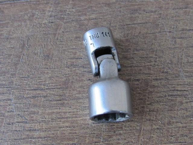 SNAP ON 7/16″ TMU141 1/4″ DRIVE 12 POINT SAE UNIVERSAL SWIVEL SOCKET UNDERLINE