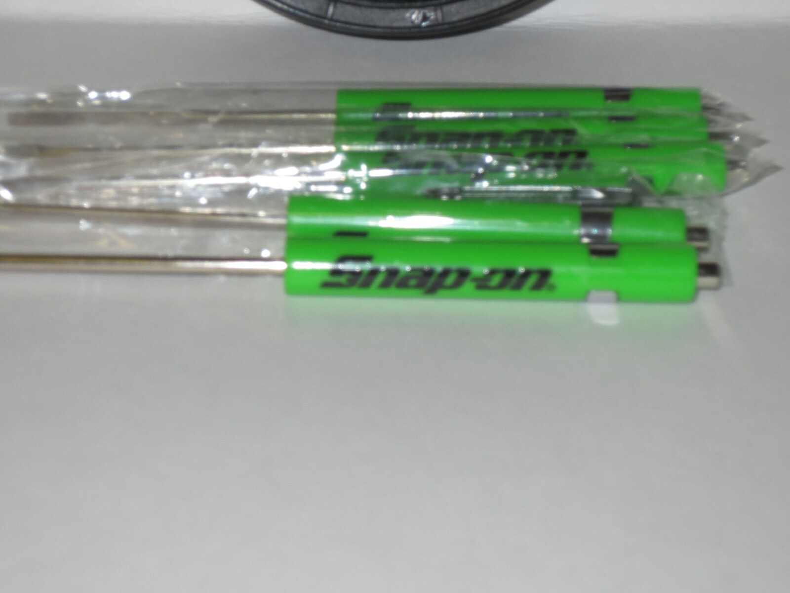 (5)FIVE Snap on GREEN Pocket Screwdriver, Flat Tip Screwdrivers, Magnetic .NEW.