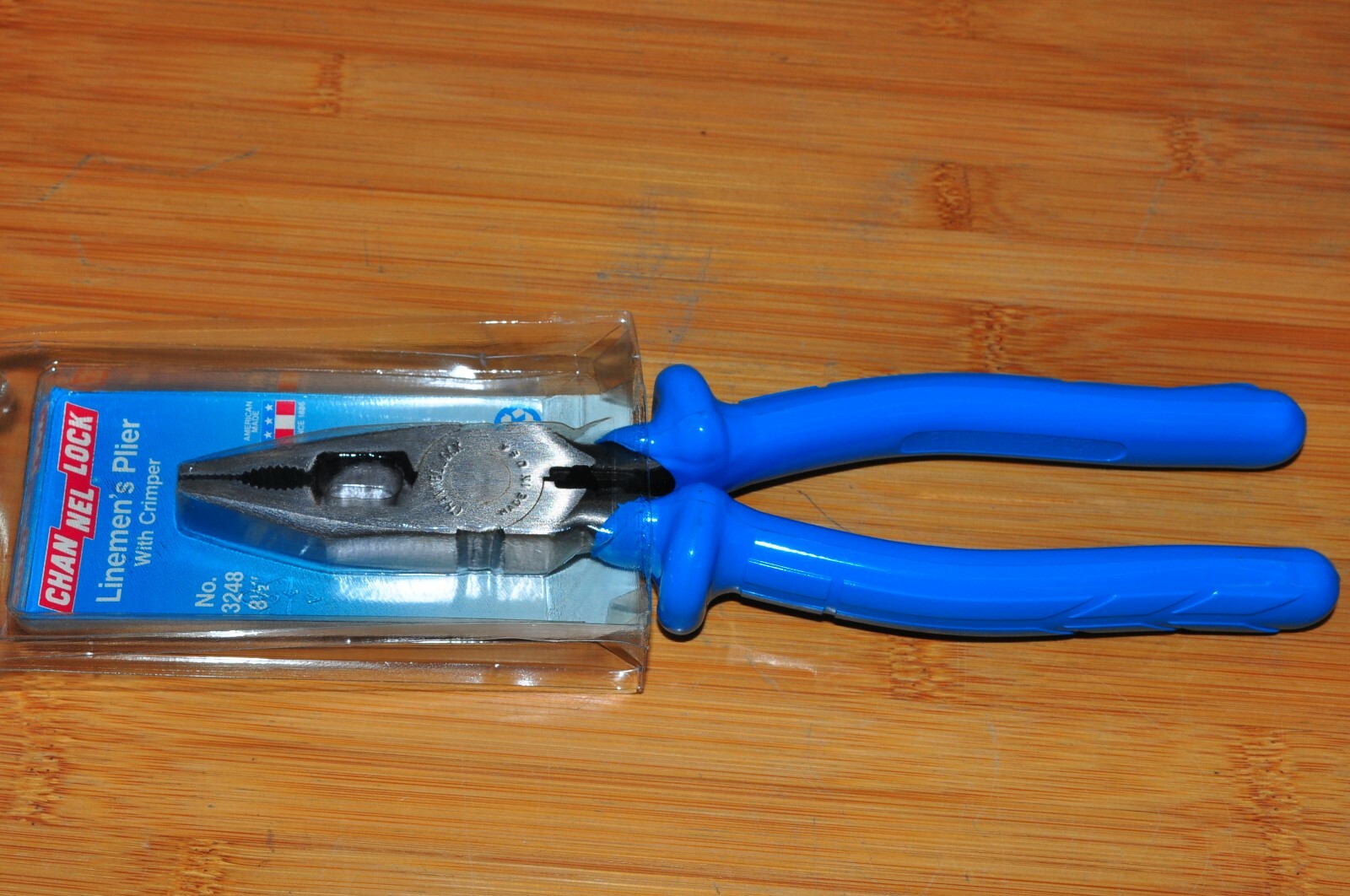 CHANNELLOCK 3248 LINEMAN’S PLIERS w/ Crimper Posi-Grip 1000V ins 8-1/2″ 216mm
