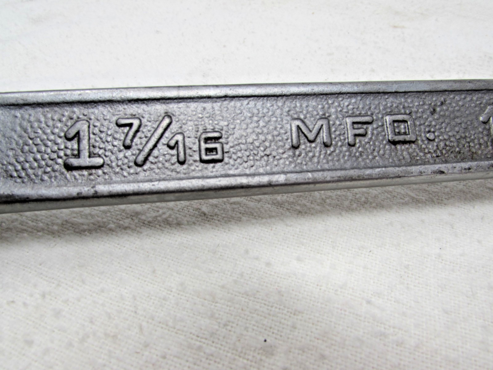 Vintage Plomb Plvmb 1 7/16 Inch Pebble Finish 1246 19-Inch-Long Combo Wrench