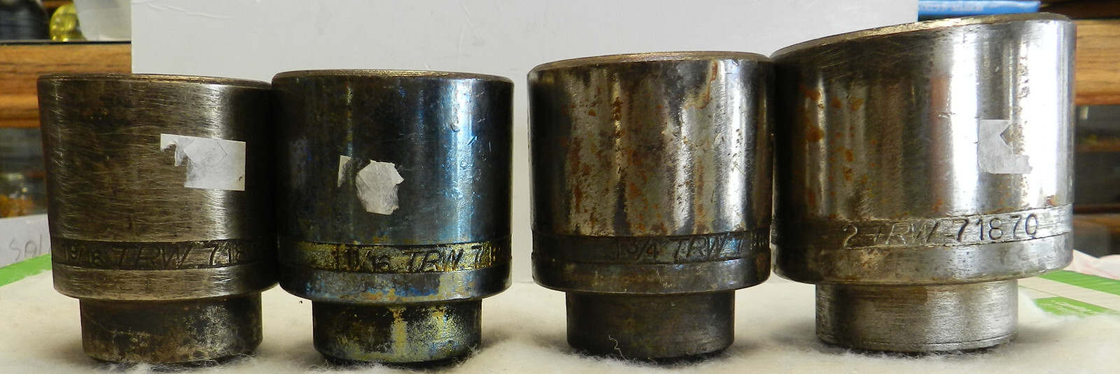 TRW 71870 2 In, 71867 1 3/4 In , 71866 1 11/16 In , 71864 1 9/16 In 4 Sockets