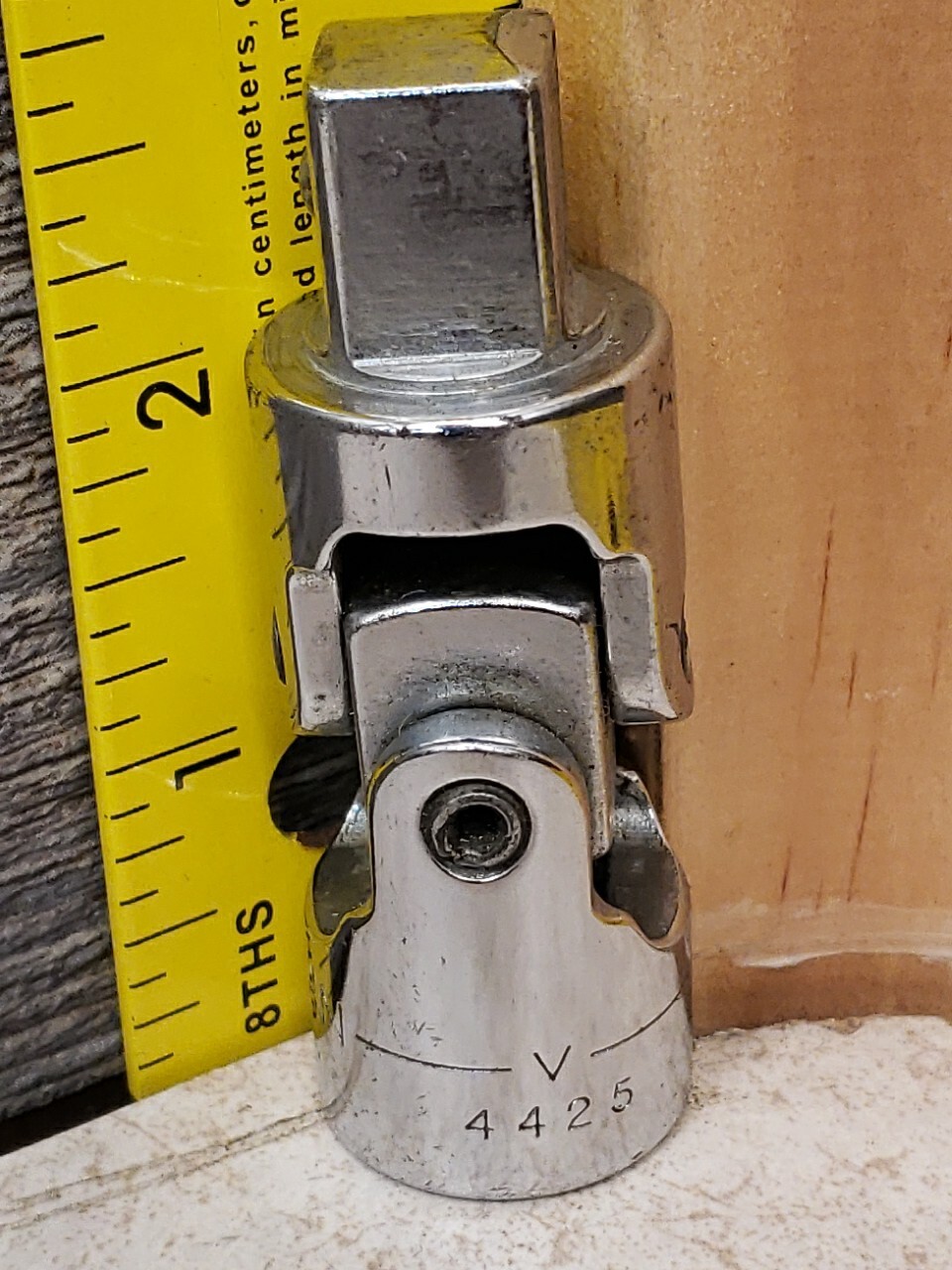 Craftsman USA 4425 V Series 1/2″ in drive Universal Swivel Flex Adapter Chrome