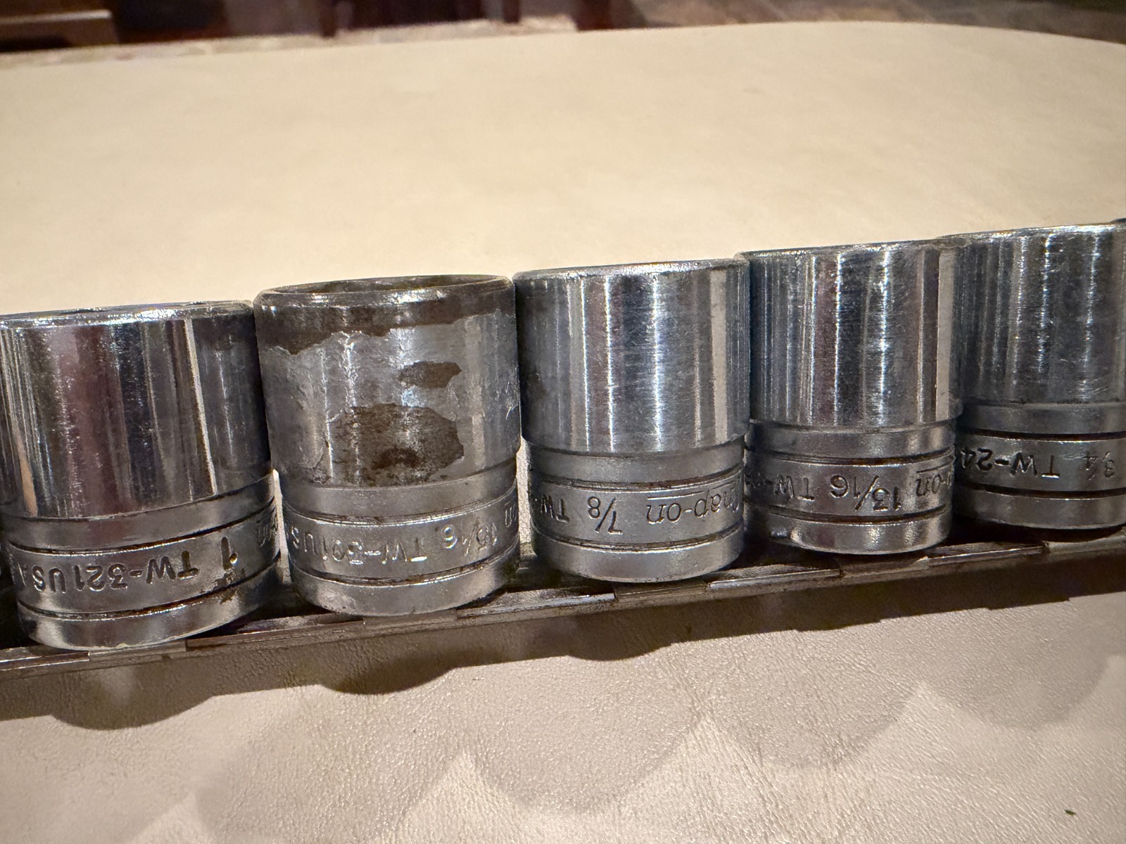 Snap On TW Series 1/2″ Drive 15pc Shallow 61Pt Socket Set 3/8 to 1-1/4, Complete