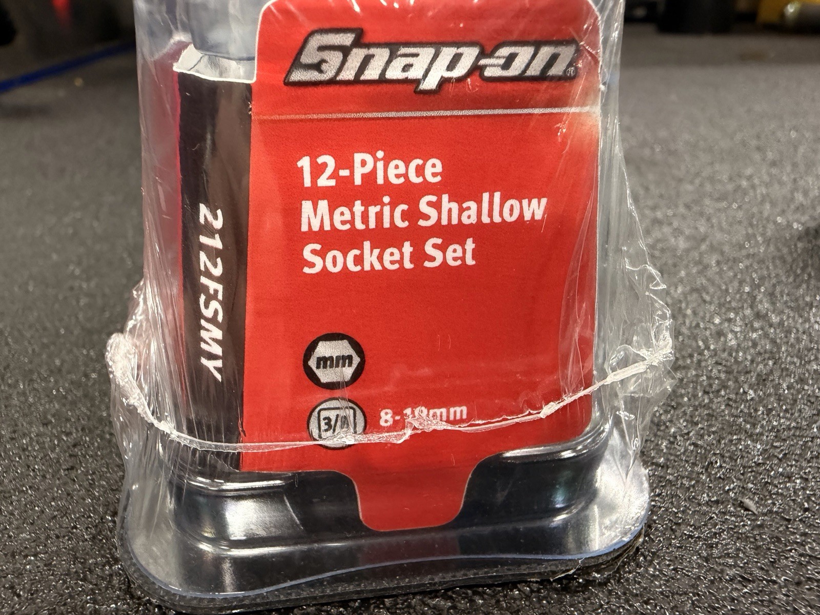 Snap-On 3/8 socket set and ratchet Tool No. 212FSMY And FH80 Retail 438.50!!