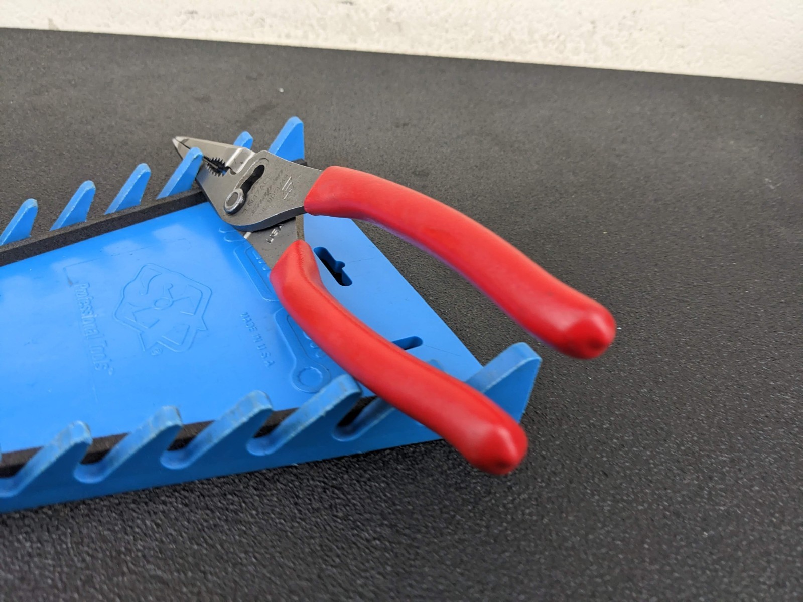 #bo172 SNAP ON LN47ACF 9″ Talon Grip Long Nose Slip Joint Pliers RED USA TOOLS