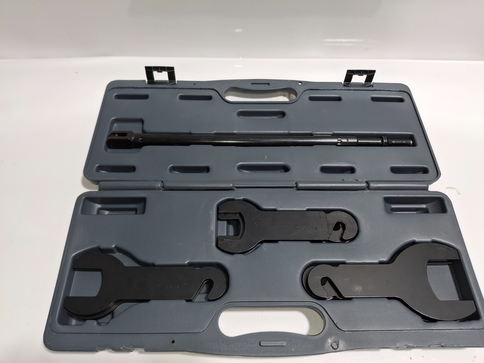 Lisle Corporation 43300 Pneumatic Fan Clutch Wrench Set