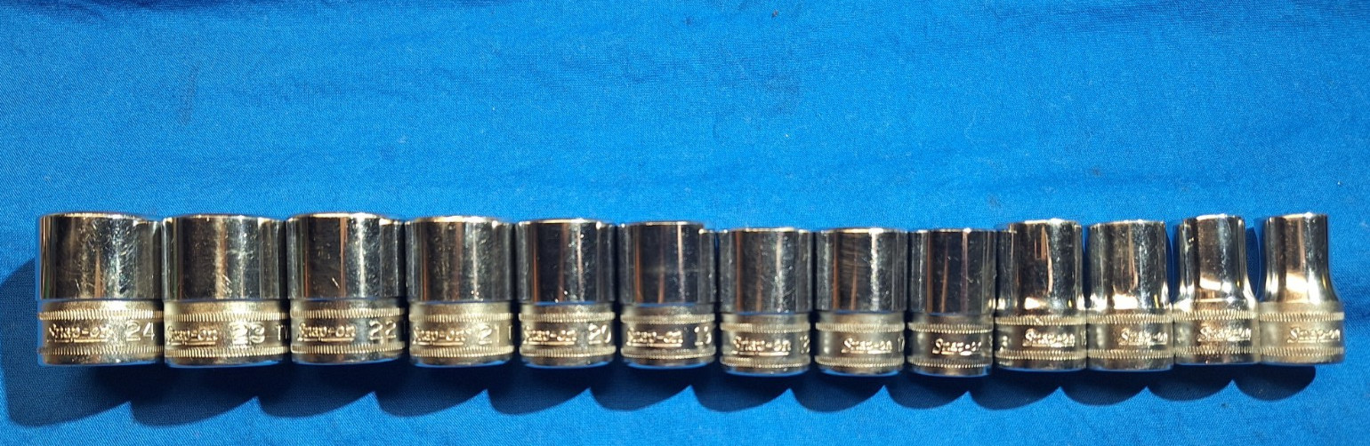 old logo 1981, 82 Snap-On 13pc 1/2″dr Metric shallow 6pt socket set 24mm-12mm