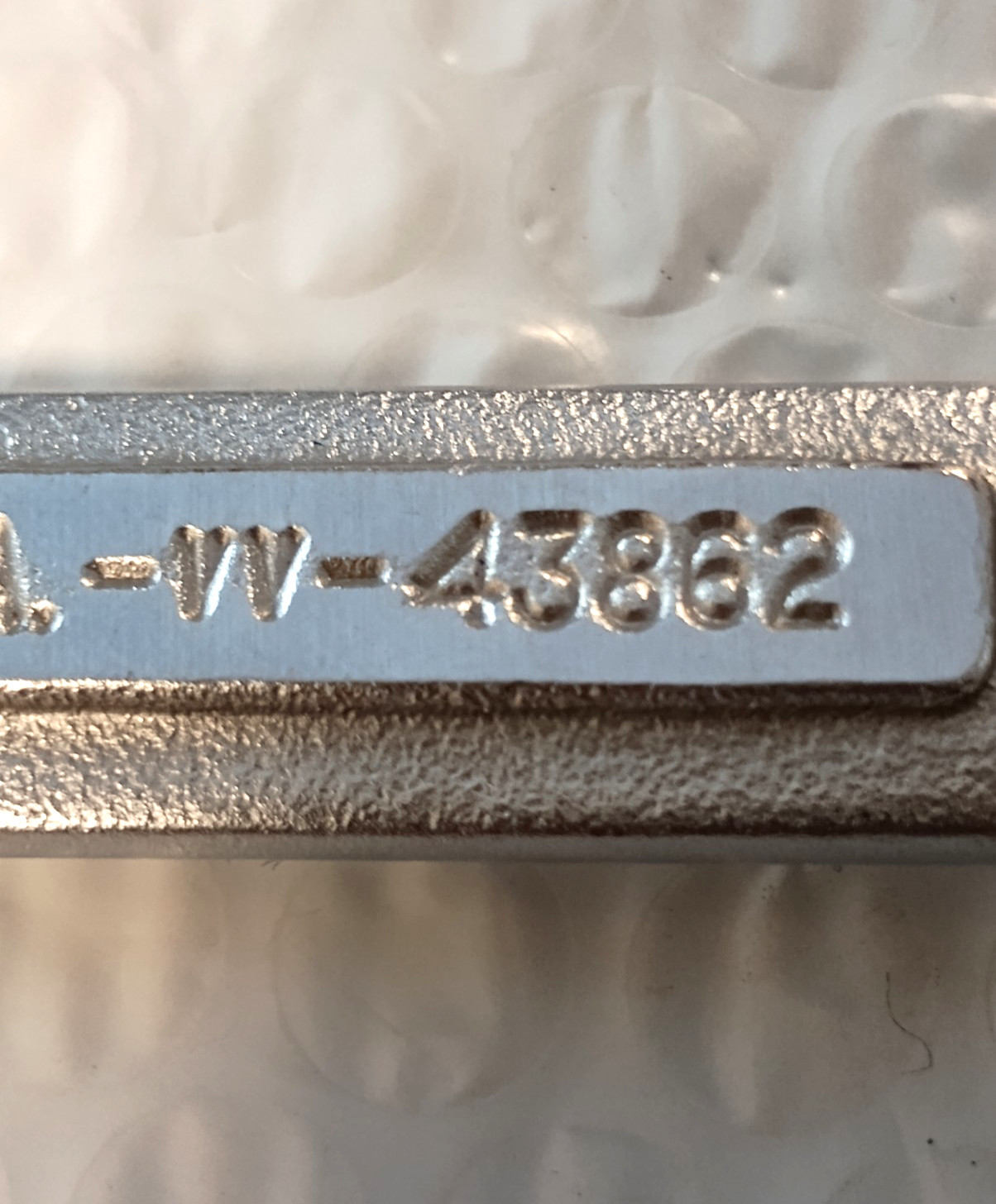 CRAFTSMAN TOOLS VV43862, 5/8″ x 3/4″ DOUBLE BOX WRENCH, 6″ LONG, 12 POINT.