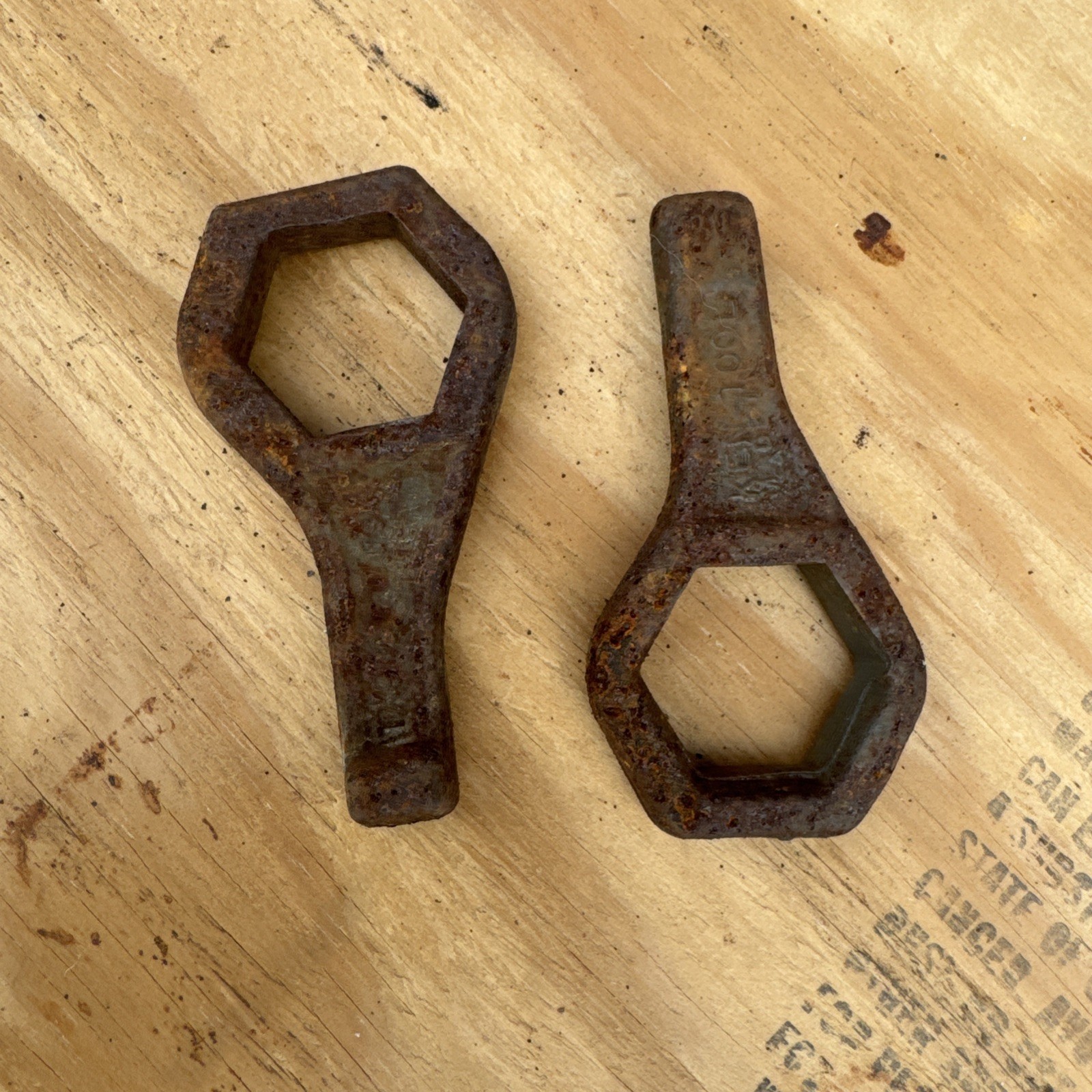 Ken-Tool 30610 porkchop TX10 cap nut wrench 35mm Ken-Tool cap nut wrench – Lot 2