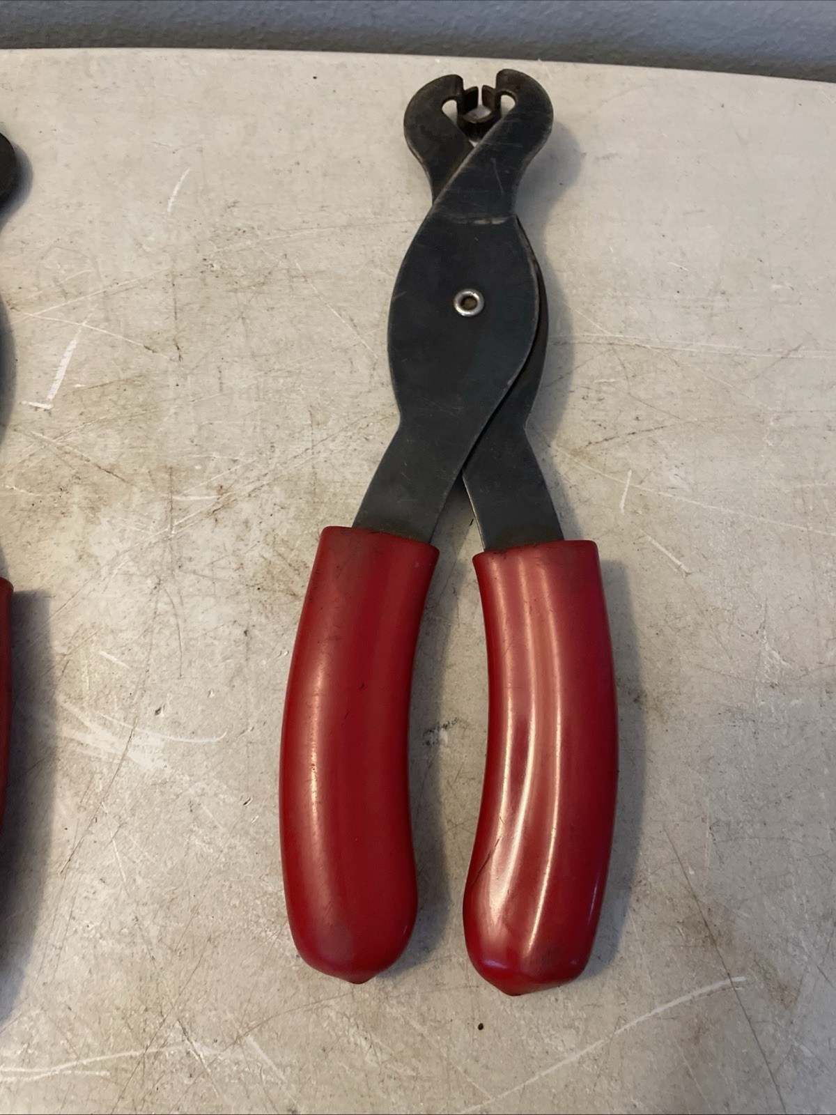 Blue Point FIH9055-1, 9055-2, Ya9457-1 YA9457-2 Fuel Line Disconnect Pliers