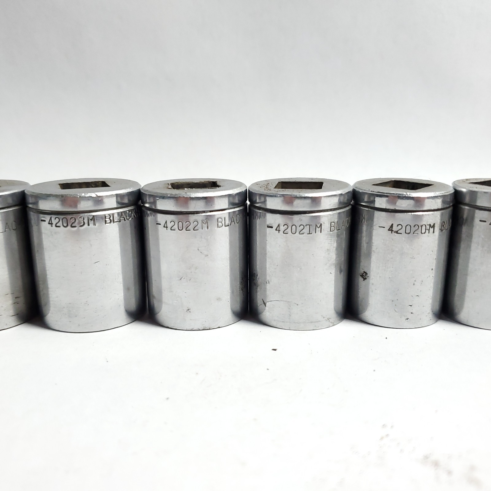 Blackhawk 13 pc. 1/2″ Drive Metric Socket Set 27mm-15mm 42027M-42015M