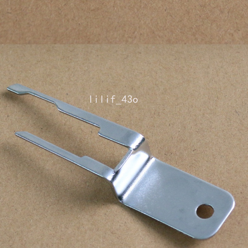 NEW FOR Tesla Model 3 Seat Belt remover key Car Seat Buckle Release Tool