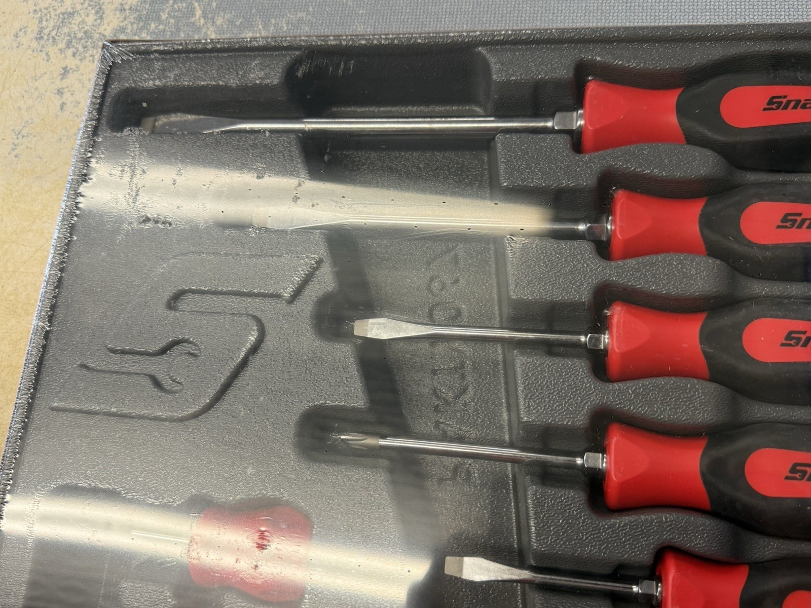 Brand New Snap-on USA 8 piece Soft Grip Combination Screwdriver Set SGDX80BR