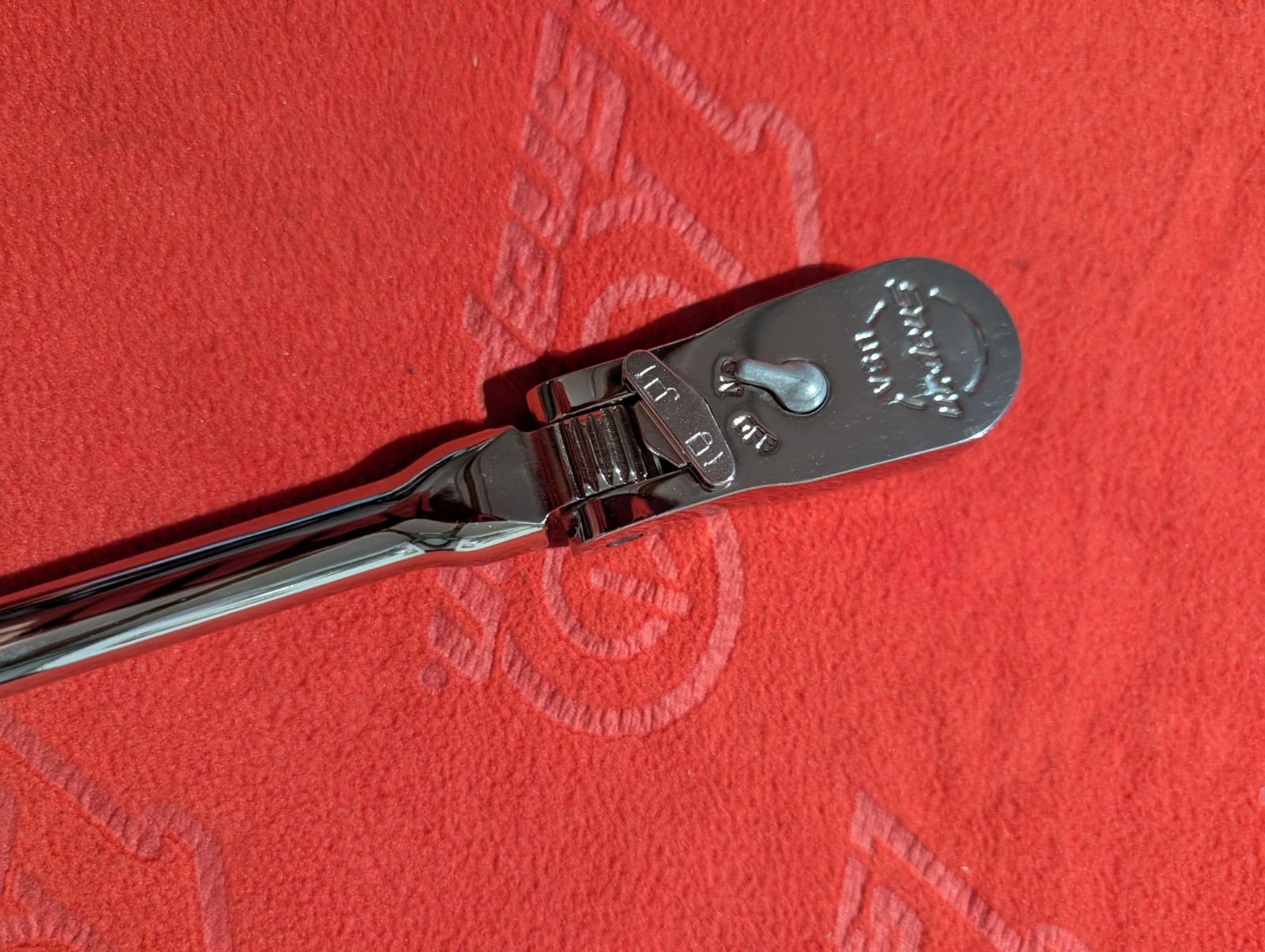 Snap-on BRAND NEW 3/8″ Drive Extra Long LOCKING Flex-Head Ratchet #FLLX80