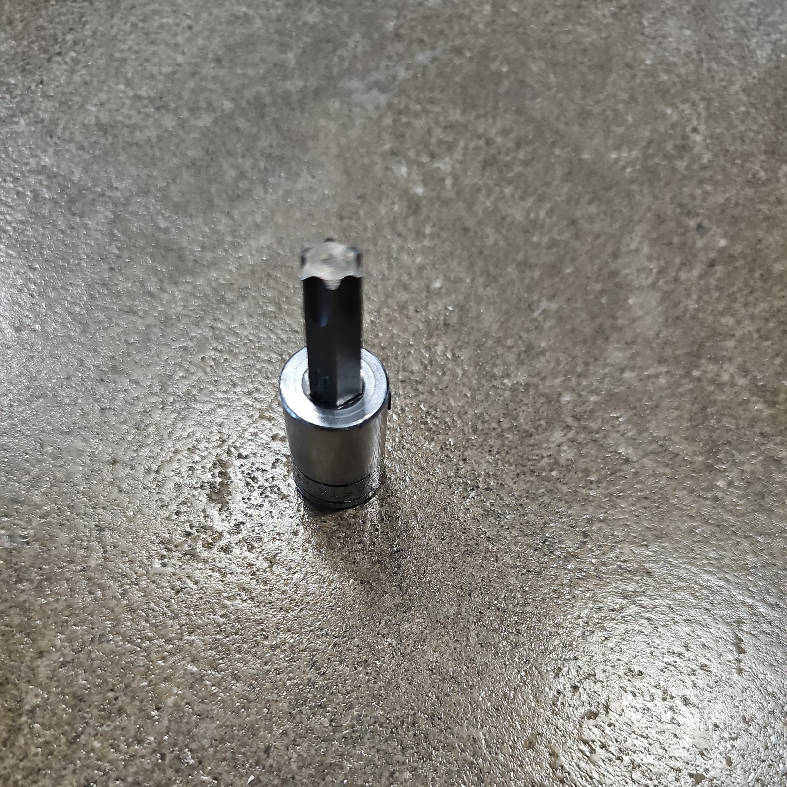 Snap-on Tools USA 3/8″ Drive T50 Torx Standard Bit Socket Driver FTX50E