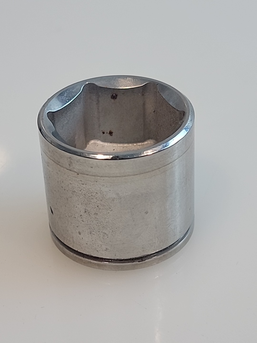 Blue Point Tools BLPS381 1″ SAE Shallow Socket 3/8″ Drive 6 Point Chrome