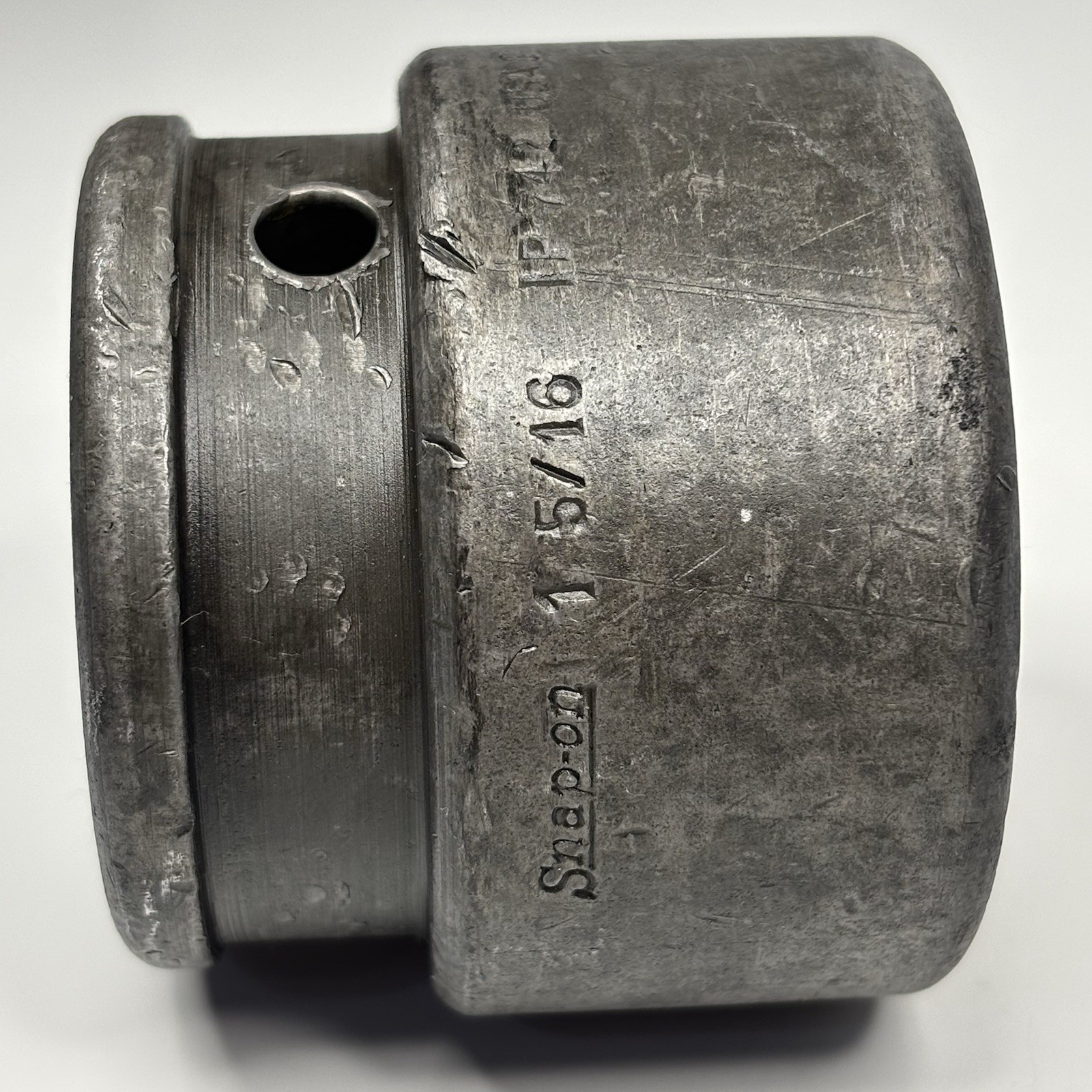 Snap On IP742 1” Drive 8 Point SAE 1-5/16 Shallow Double Square Impact Socket