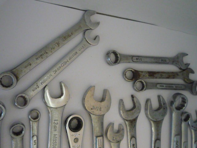 Lot of 23 wrenches, open and box end , Craftsman, SK, Master Mechanic & more.
