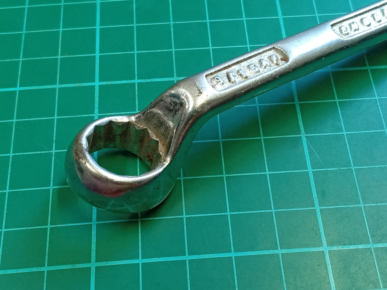 Vintage Halfords 9/16″ x 5/8″ AF, Chrome Vanadium, Offset Ring Spanner, England