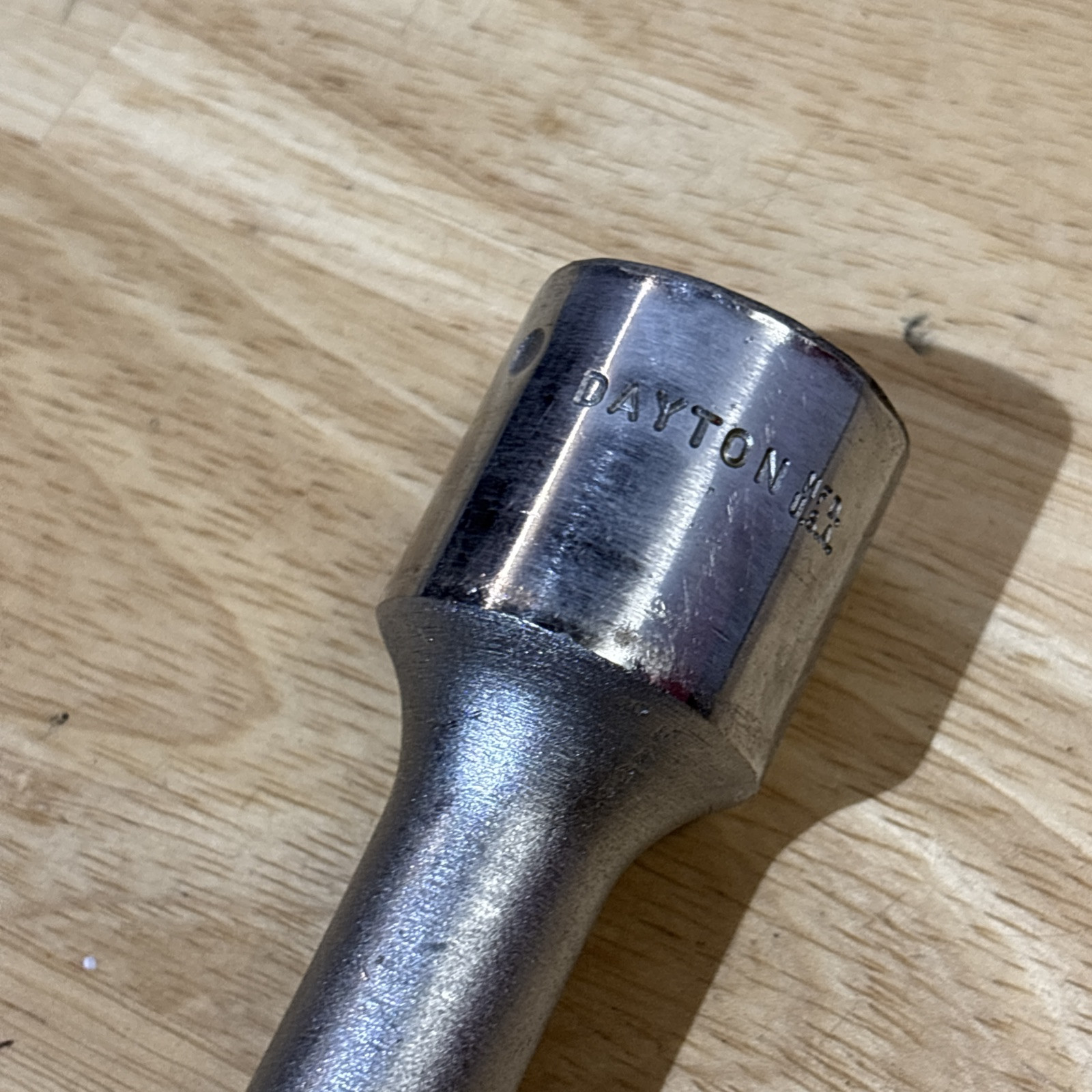 Dayton 19″ Breaker Bar 3/4″ Drive Knurled Handle W/16-3/8″ Socket Extension USA