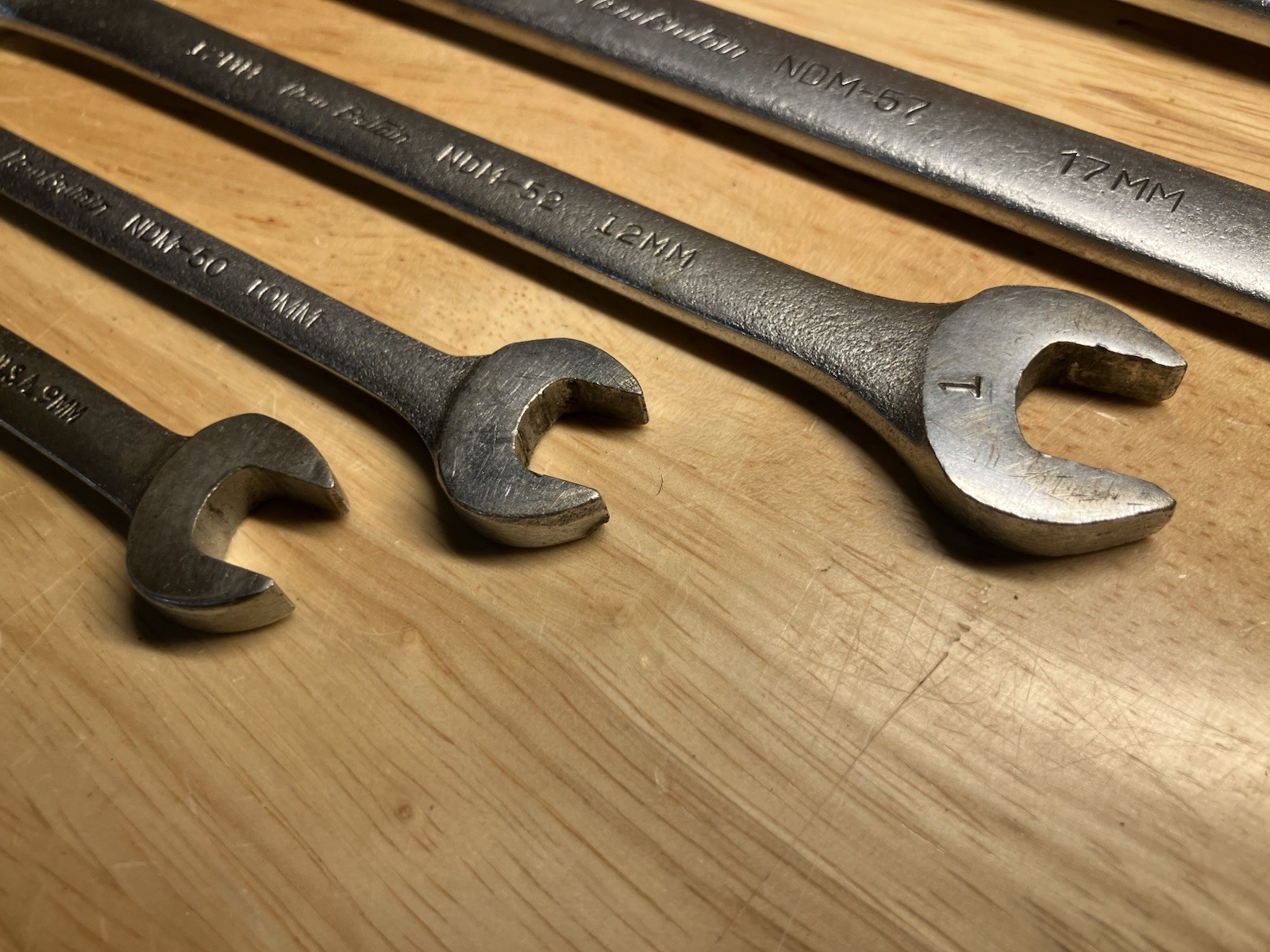 New Britain Combination Wrench Lot 5 Pieces 15/16, 17mm, 12mm, 10mm, 9mm Nice