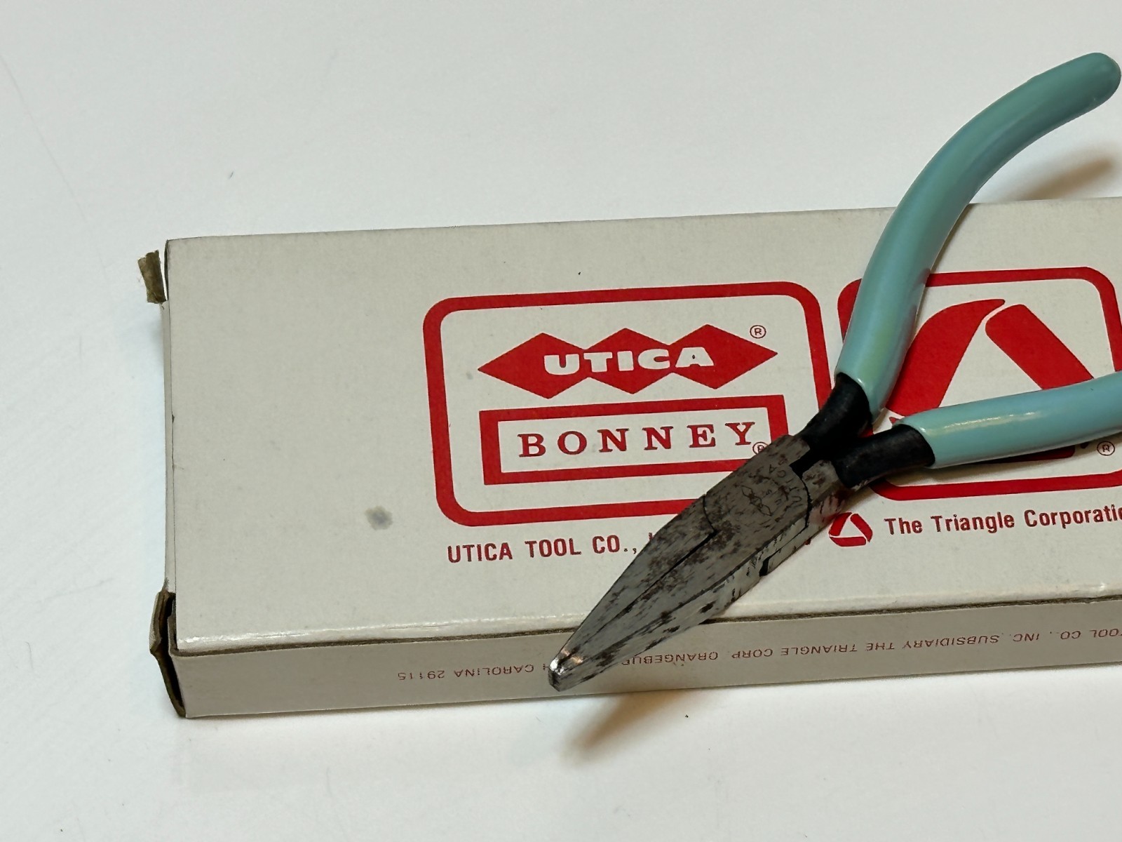NOS Bonney Tools USA 20-4-1/2GC Flat Nose Pliers – Baby Blue Grip – Original Box
