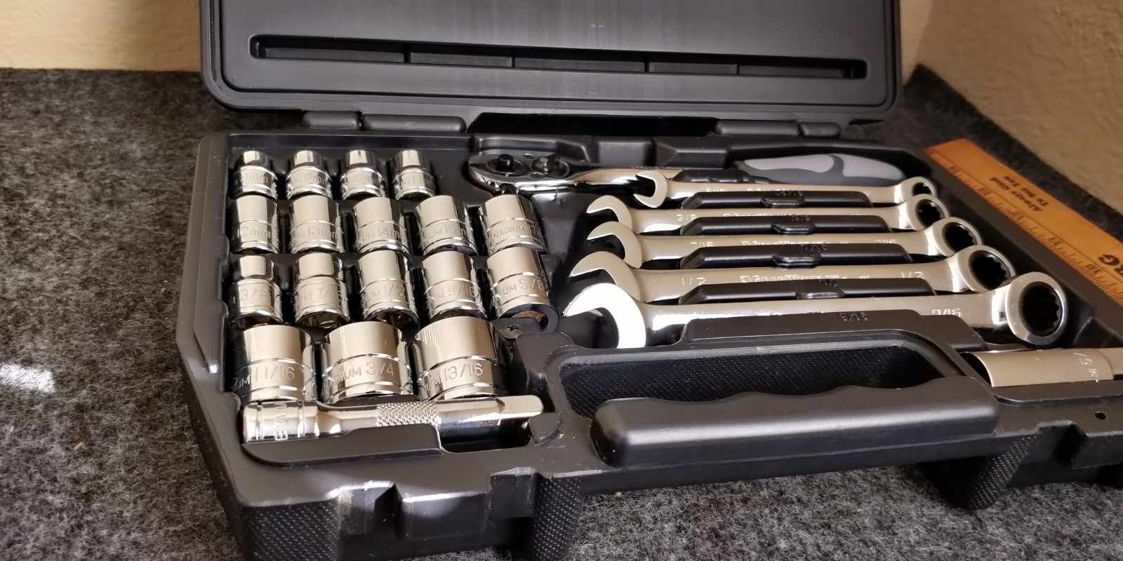 GEARWRENCH wrench and socket set ~ ratcheting wrenches 3/8″ drive metric + inch