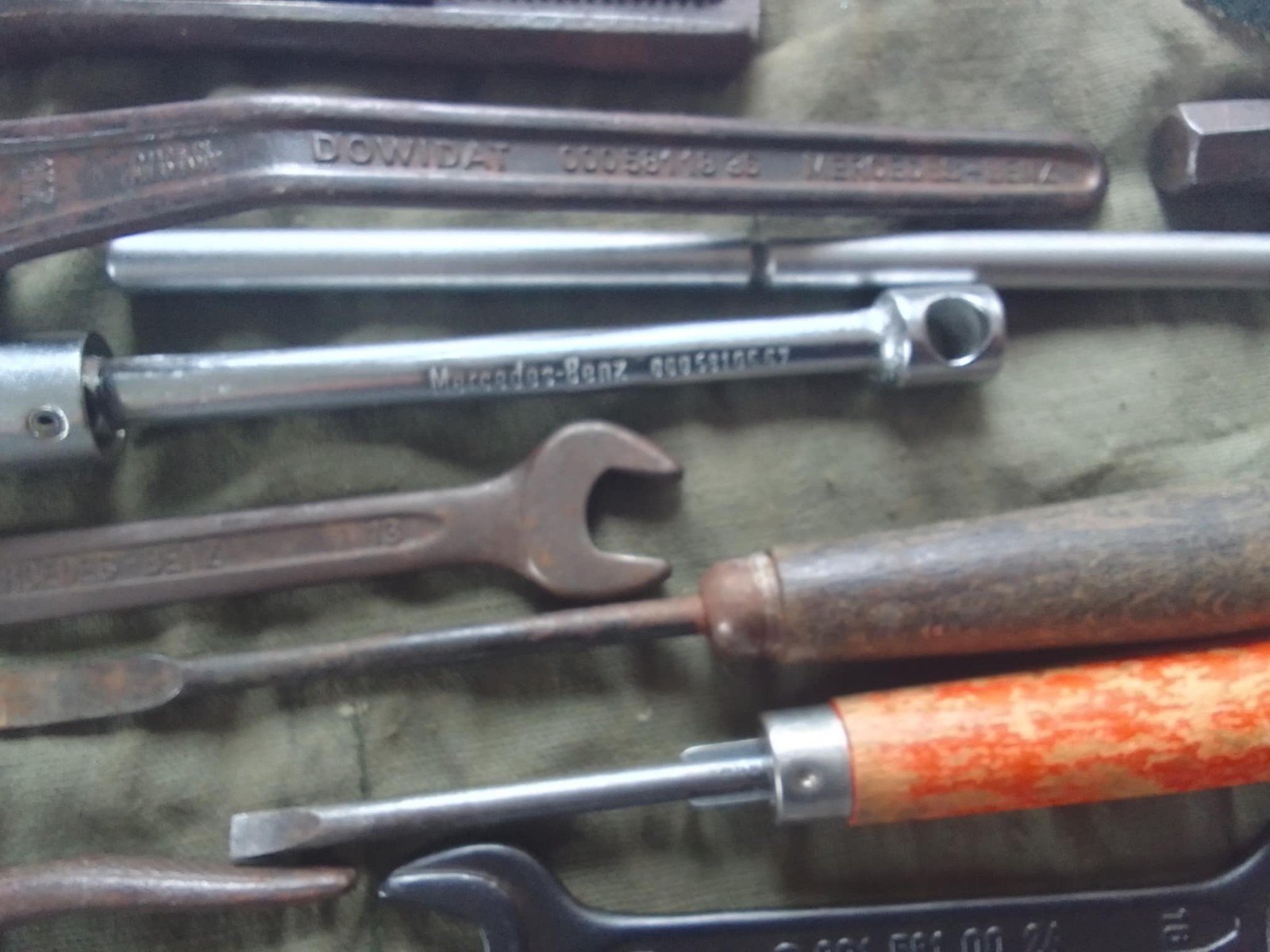 Mercedes Benz Tool Kit W110 W111 W108 W116 W115 W120 W107 W113 SL