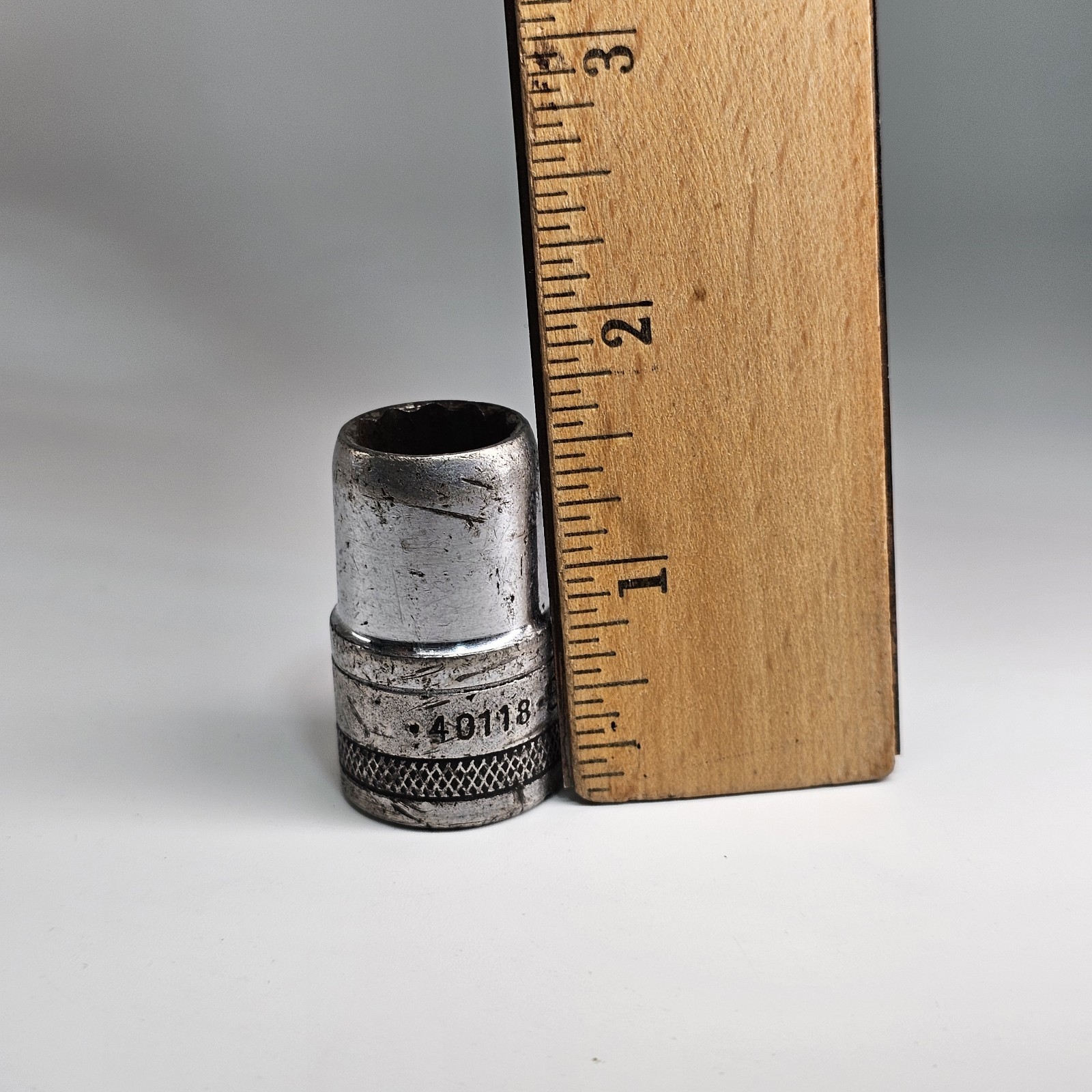 SK Hand Tools 40118 1/2″ Dr. 9/16″ 6pt Standard Fractional Chrome Socket