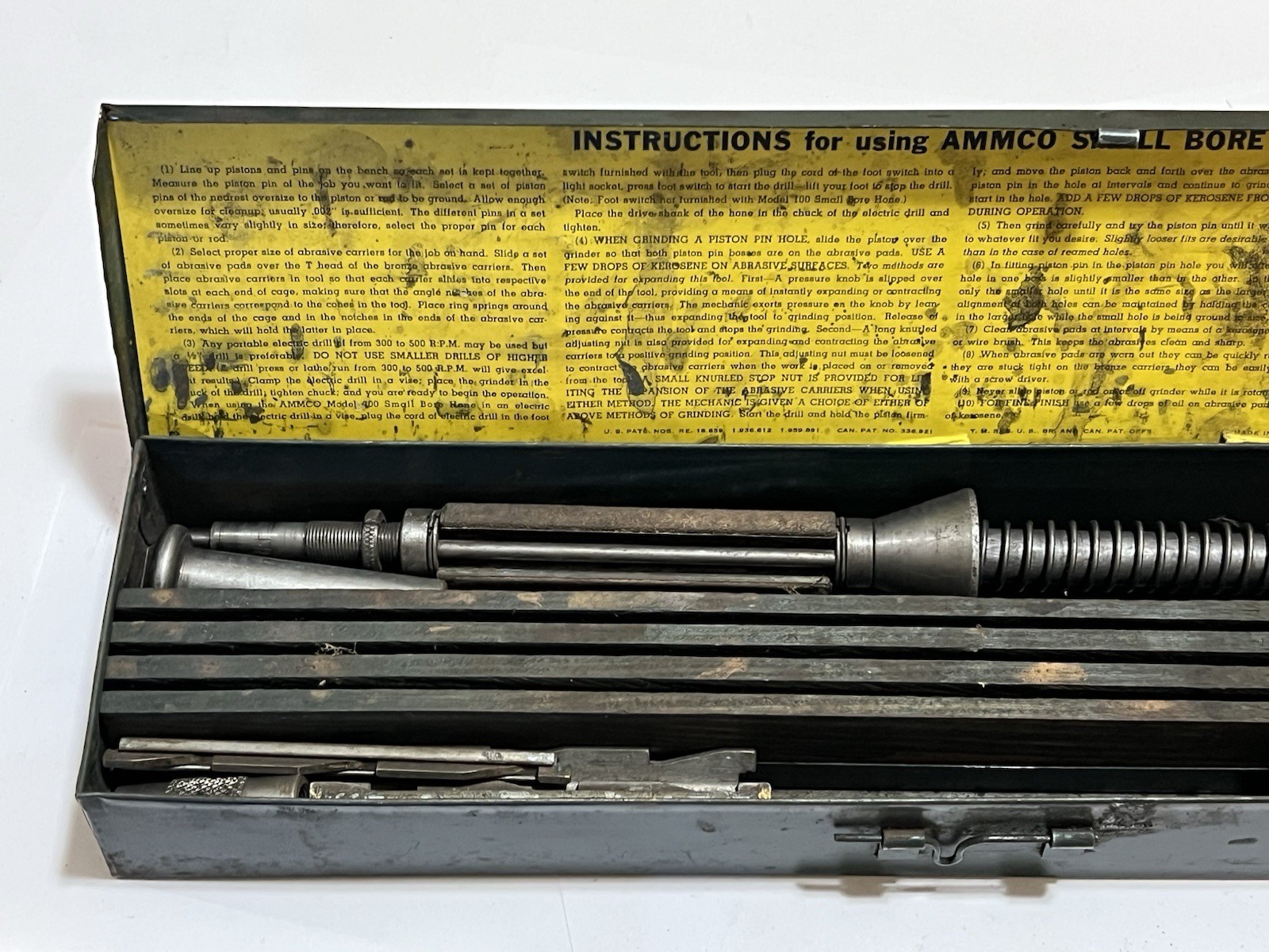 AMMCO Model 100 Vintage Small Bore Cylinder Hone Set in Box 47/64″ – 1-5/16″ USA