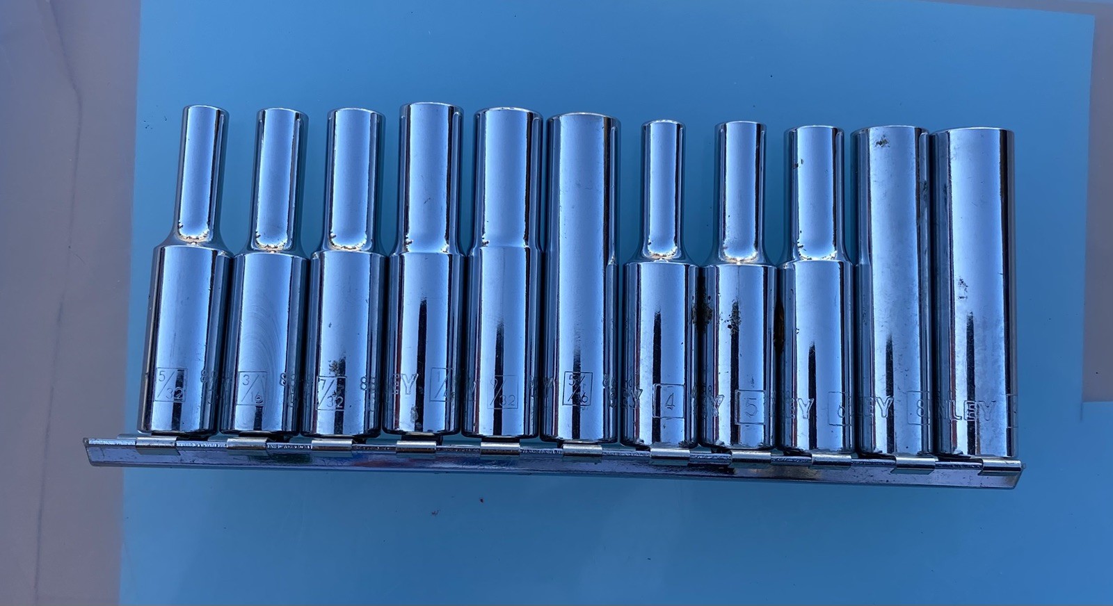11 Piece Stanley Cr-V 1/4 Drive 6pt Metric And SAE Deep Socket Set