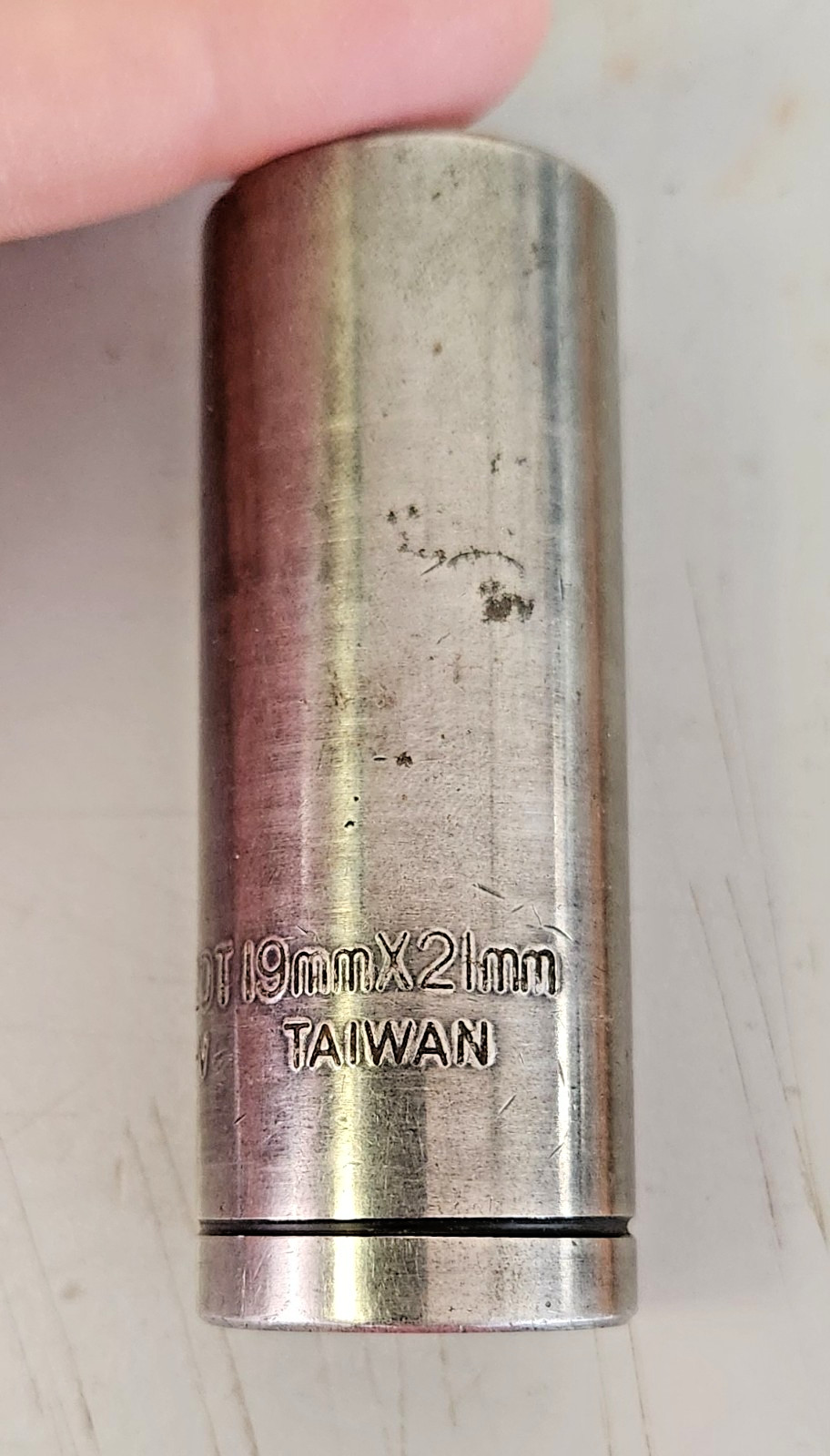 Grey Pneumatic (GP) 1/2″ 19mm x 21mm Deep, Extra Thin Flip Impact Socket 2092DT