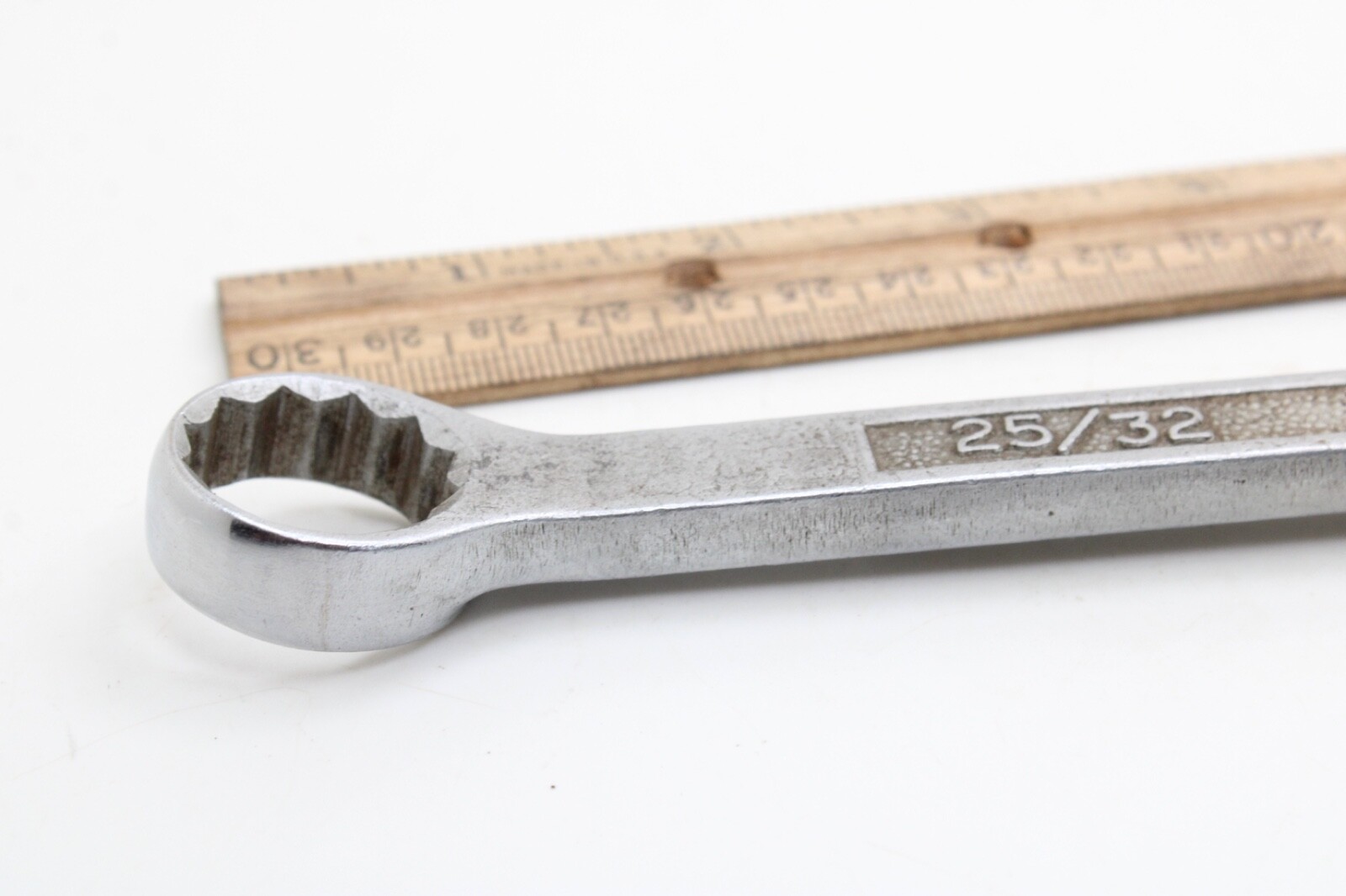 Plomb 1137 25/32″ X 11/16″ 12 Point SAE Box End Wrench 11″ Long USA