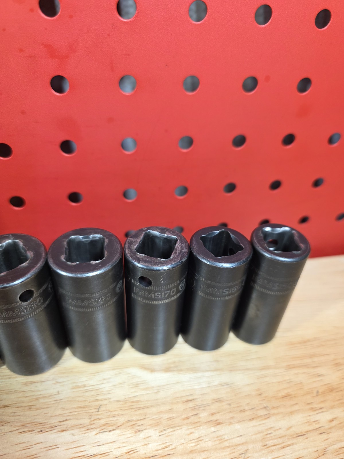 Snap-on 312IMMS 1/2″ Drive 15-25MM + 27MM 6-Pt Semi-Deep Impact Socket Set