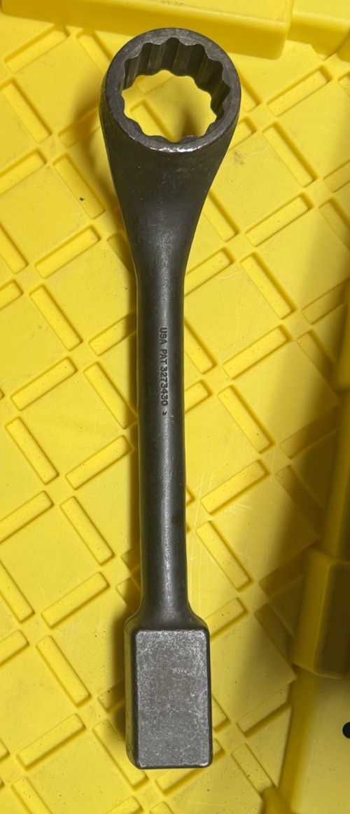1-5/8″ 12-Point SAE Flank Drive Heavy-Duty Offset Handle Slugging Wrench Snap On
