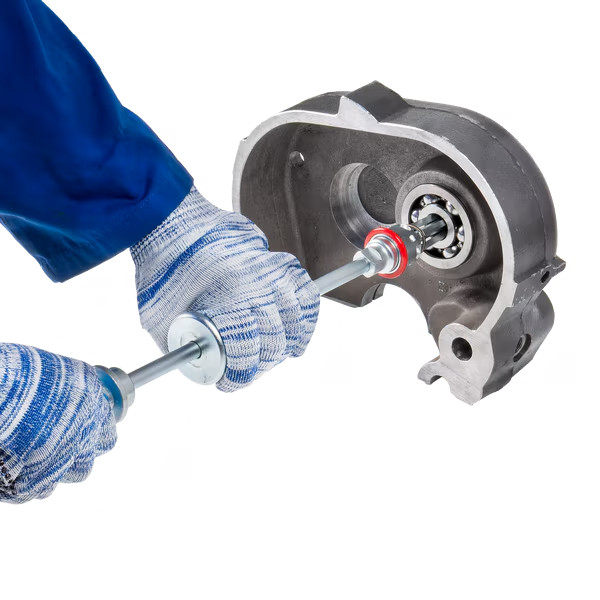 SKF TMIP 7-28 Internal bearing puller kit for dismounting bearings from housings