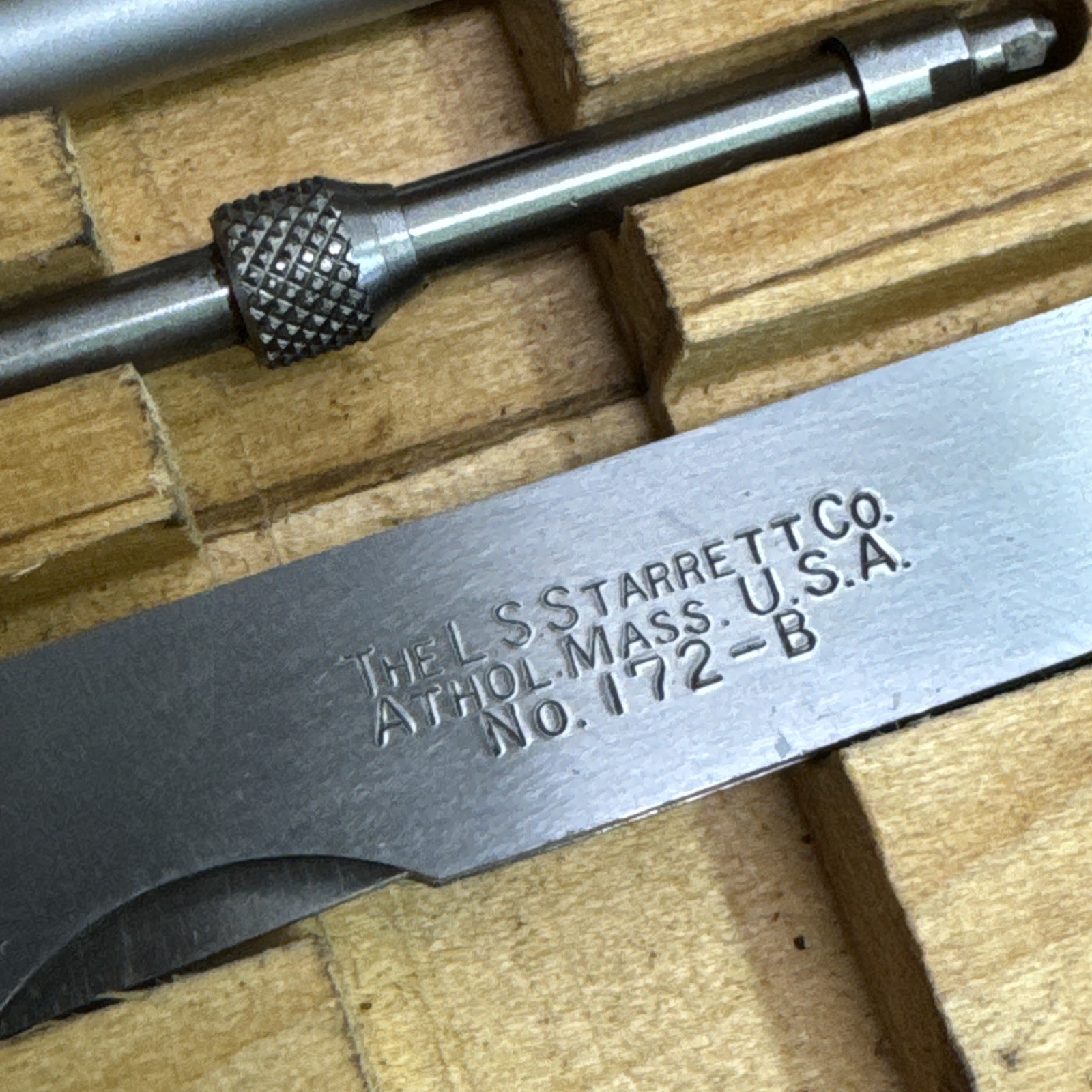 Starrett 916: Auto Service Set W/ Case, 224 & 124 Mics, 452 Bore, 172 Feeler
