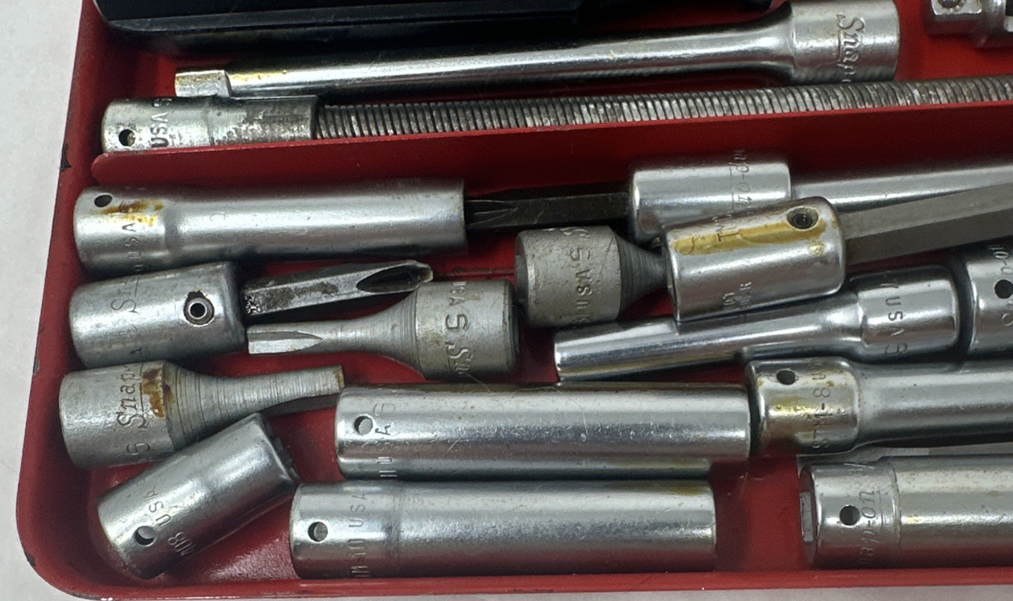 VTG Snap-On 42 Piece Socket Wrenches With Metal Case Dated 1955 Pre-Owned