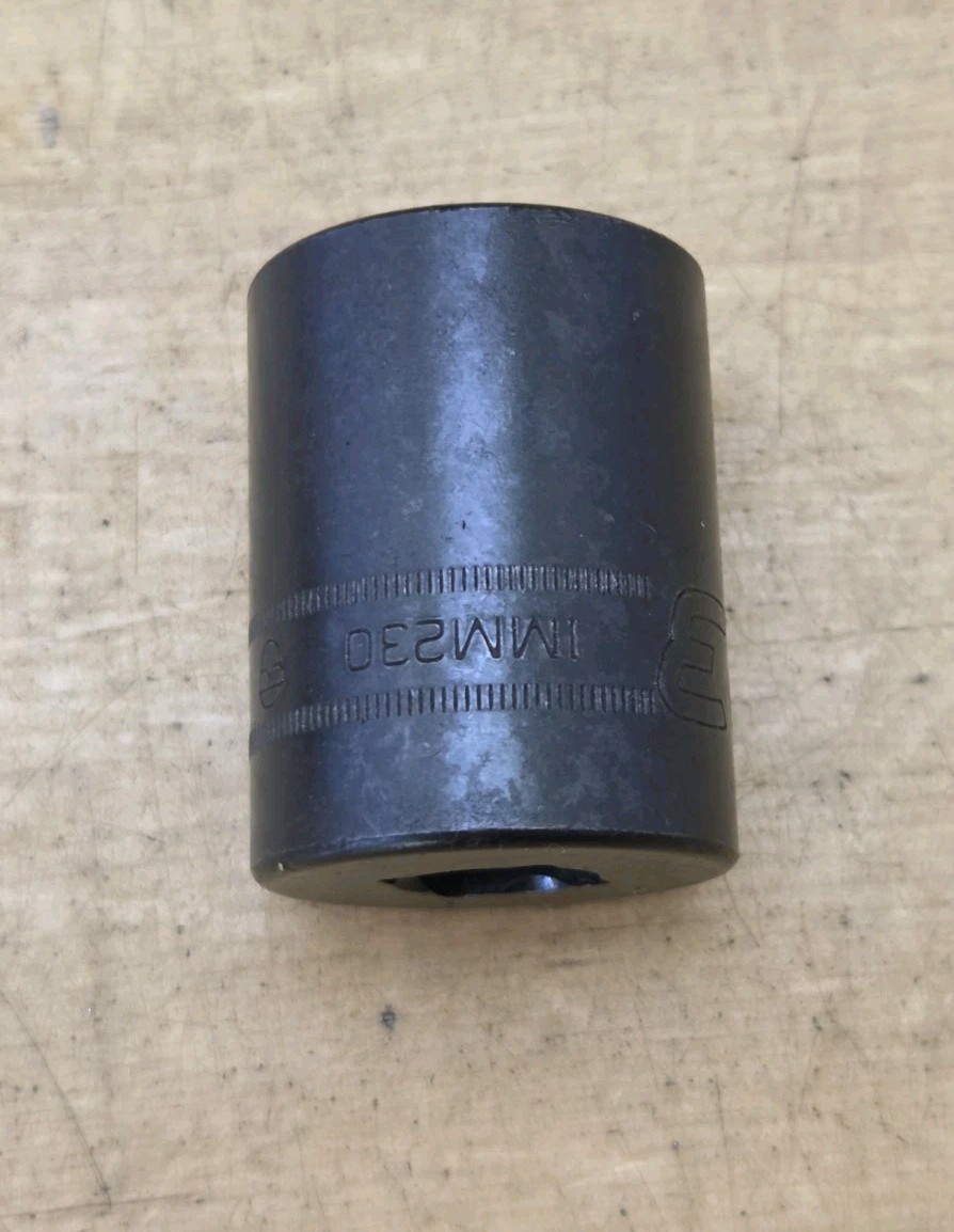 Snap On IMM230 – 1/2″ Drive 23mm Shallow 6Pt Impact Socket NOS