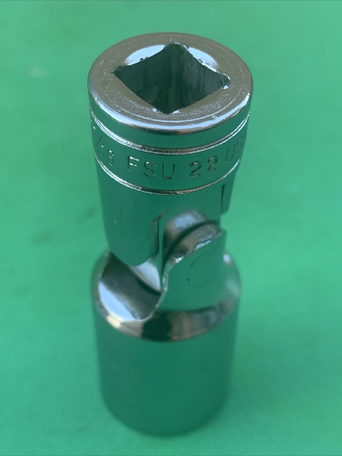 Snap-On USA 3/8 Drive 6-Point SAE 11/16″ Flank Drive Deep Universal Socket FSU22