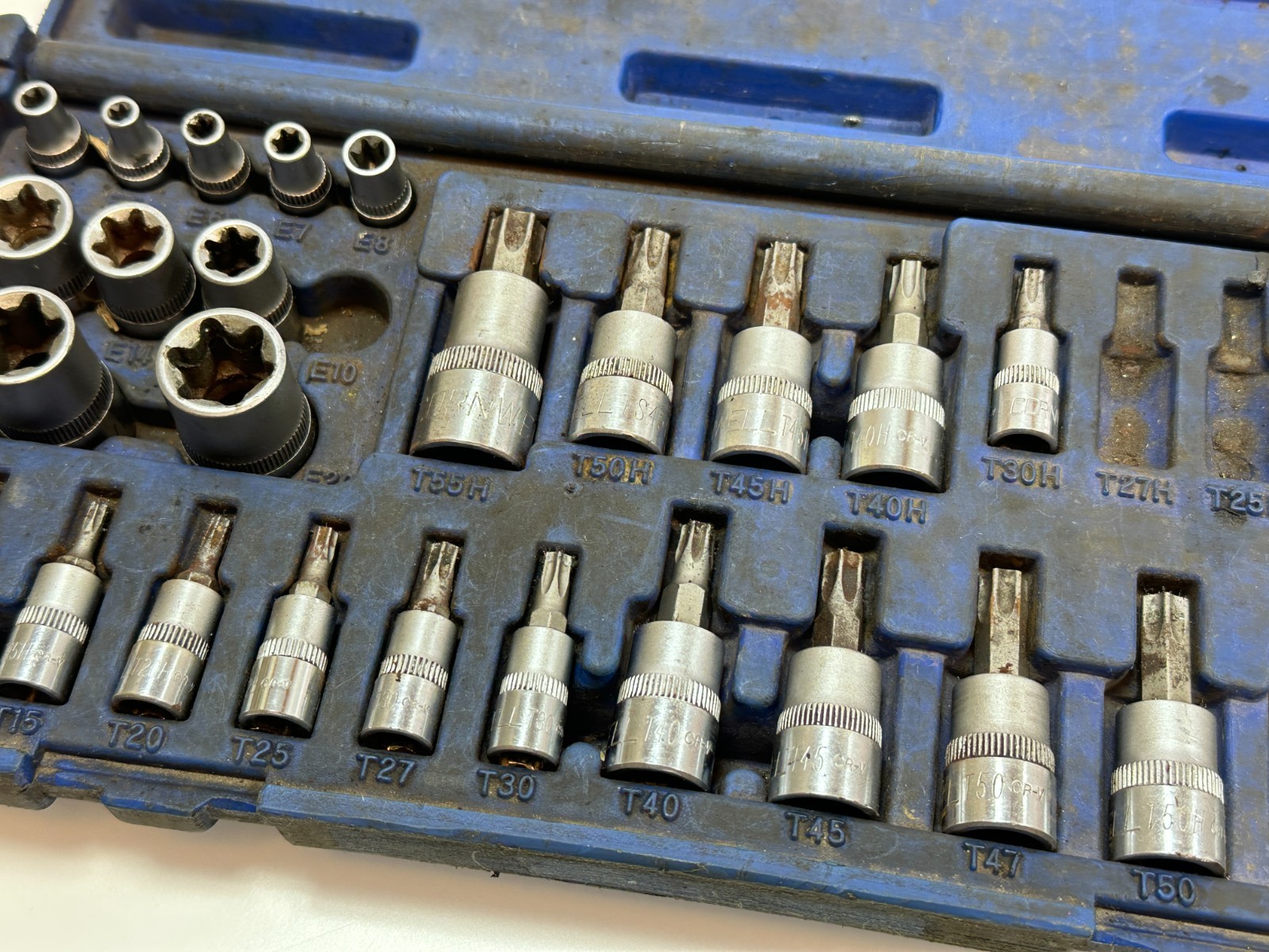 Cornwell Tools CBS-MTX34S 30pc Master Torx Socket Set w/ 1/4, 3/8 & 1/2″ Drive